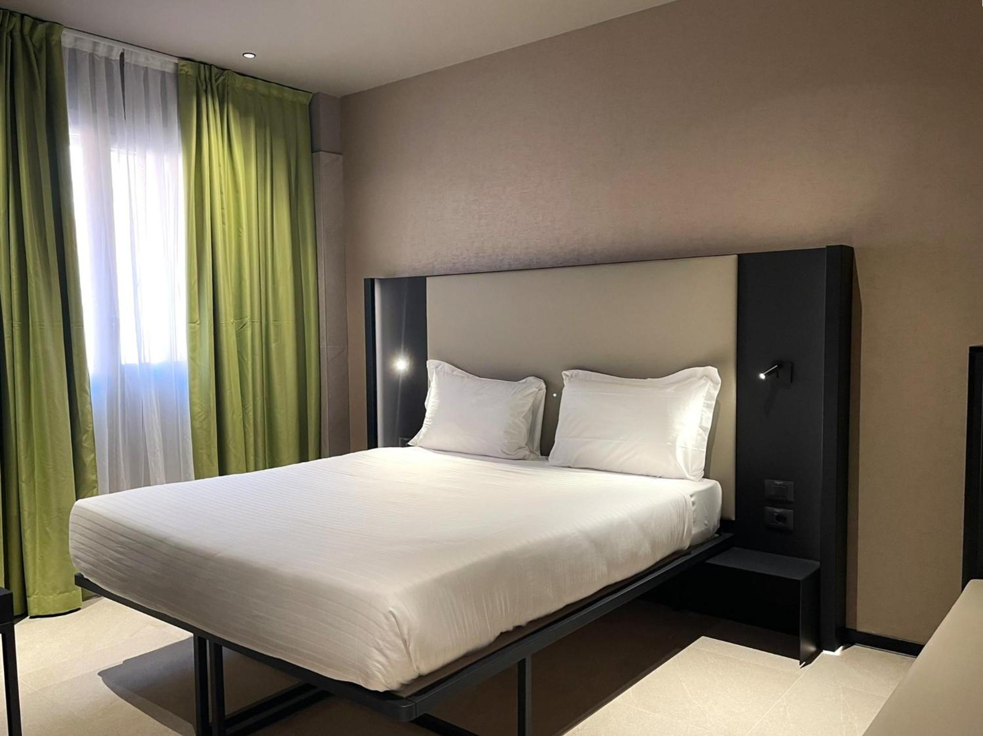 Chambre Triple - Vue sur Ville