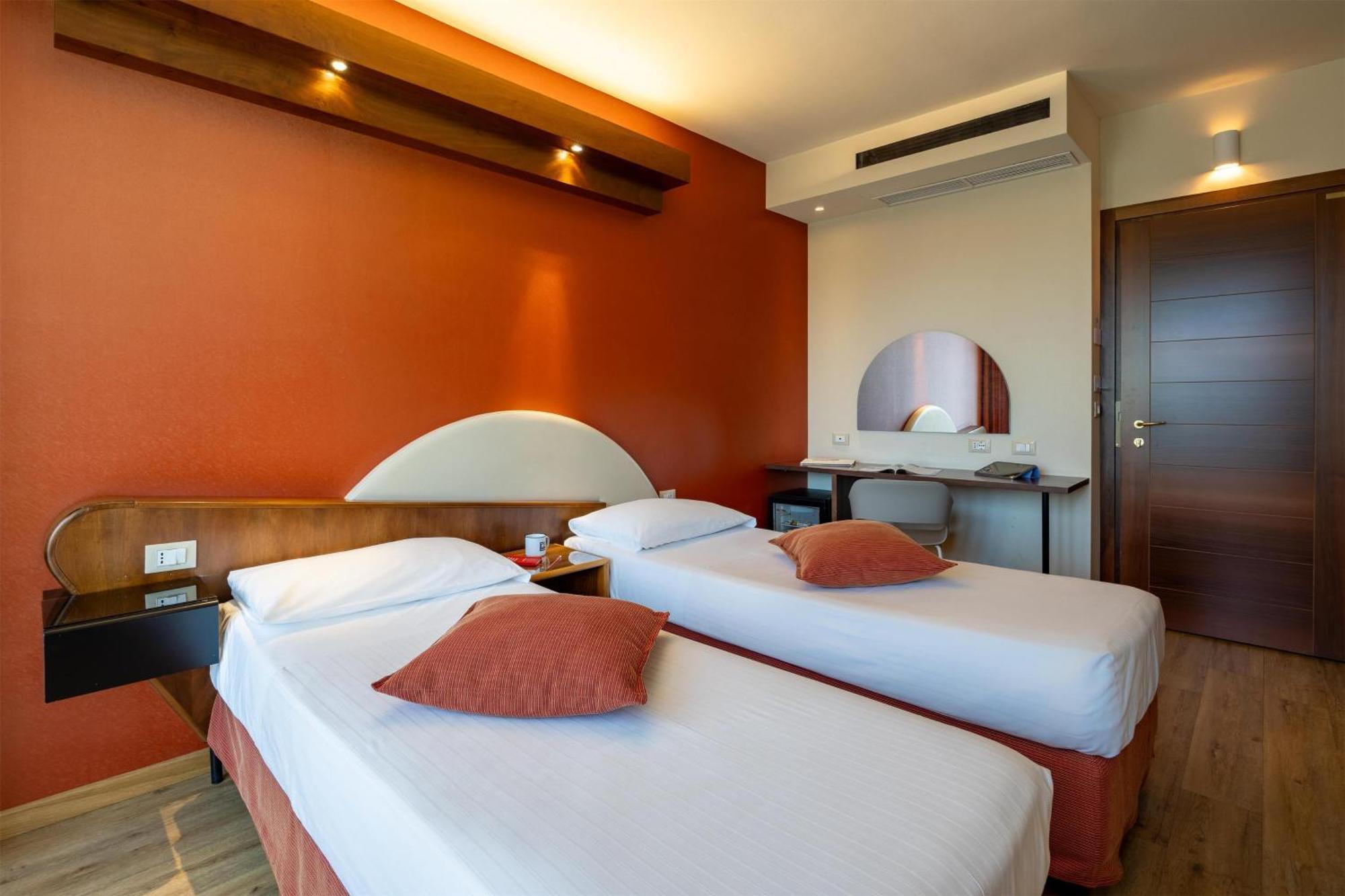 Connecting Rooms One Queen Two Single Beds