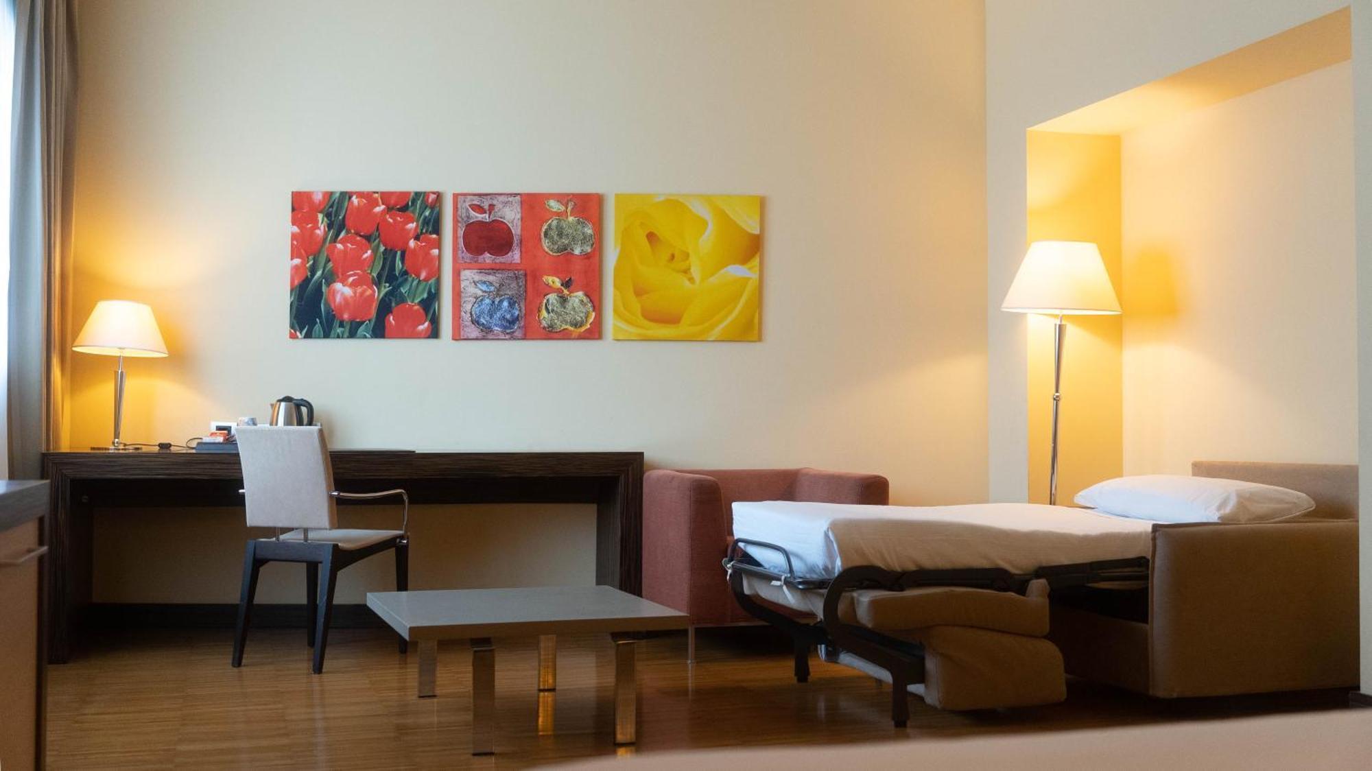 Junior Suite,1697796533:JPEG