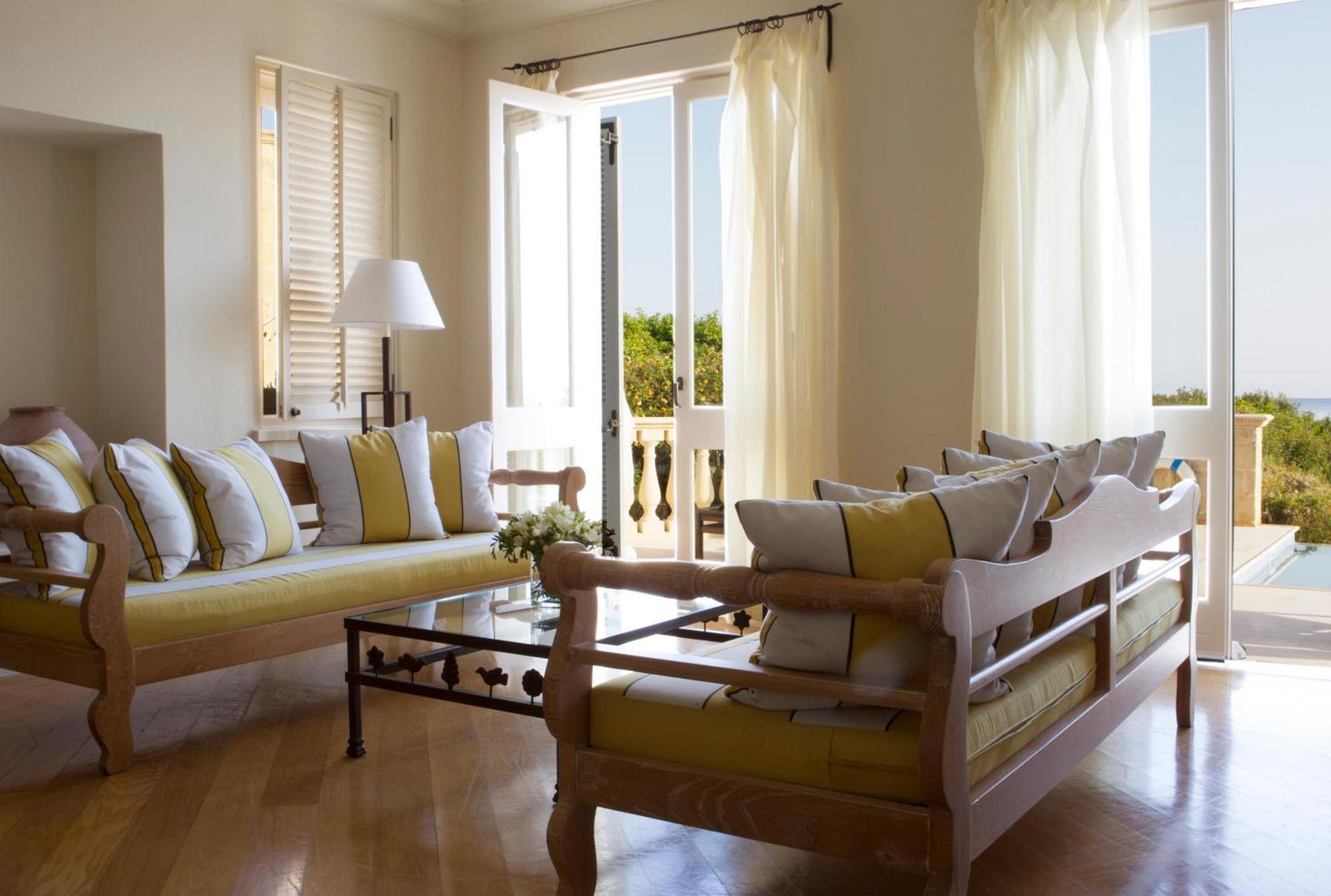 Suite con 1 dormitorio y piscina privada