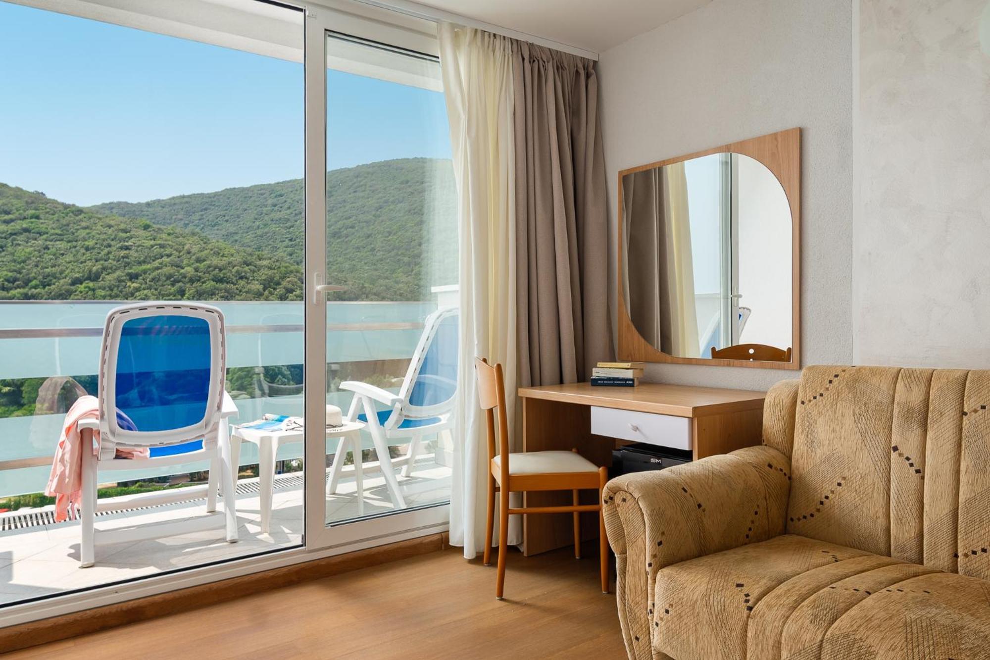 Triple Room Balcony