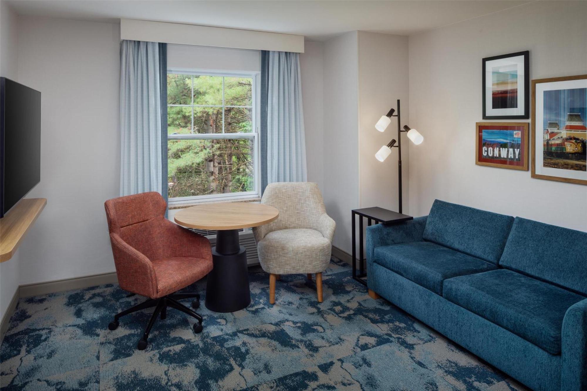 One-Bedroom King Suite Sofa Bed Non-Smoking