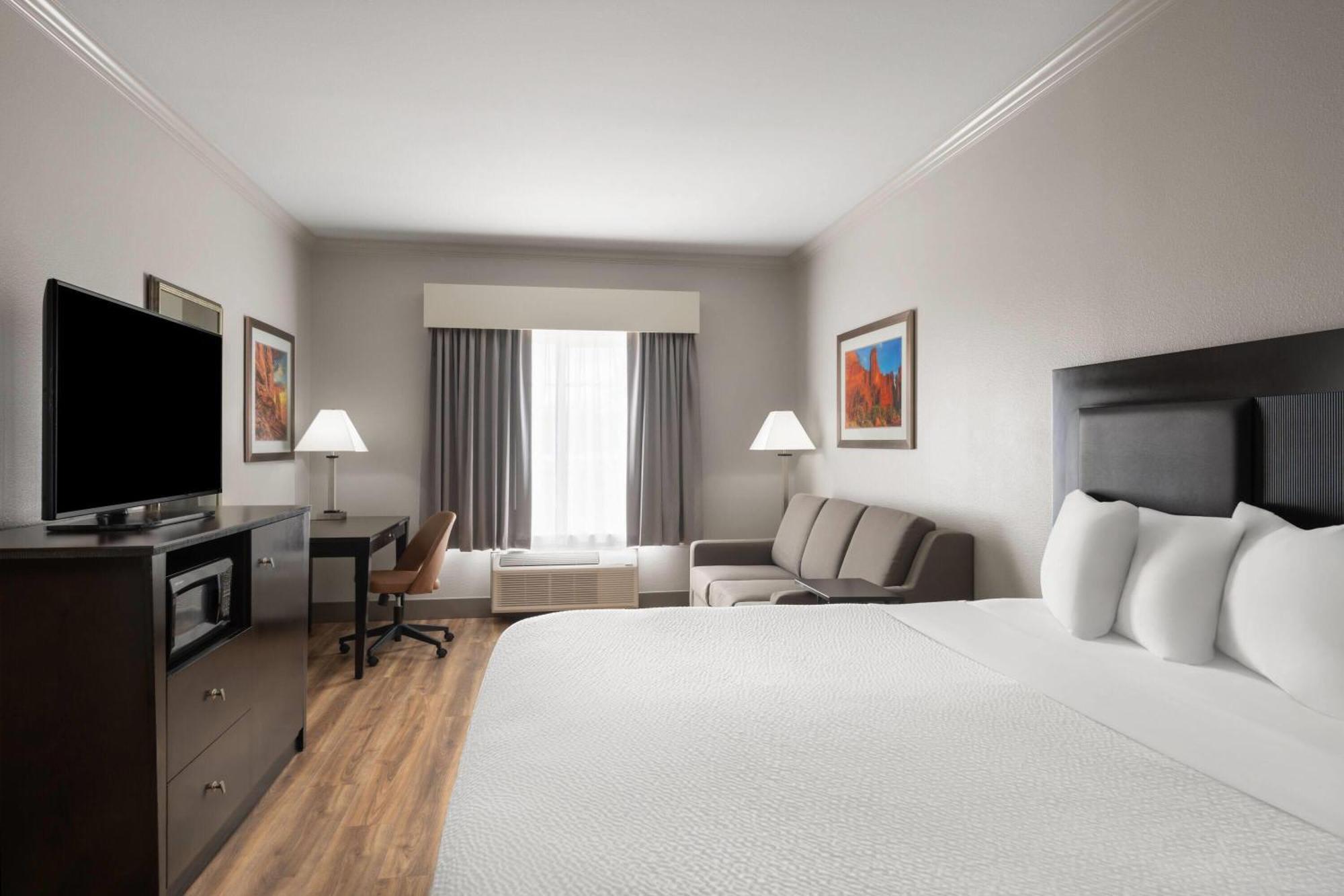 King Room - Mobility Access/Non-Smoking