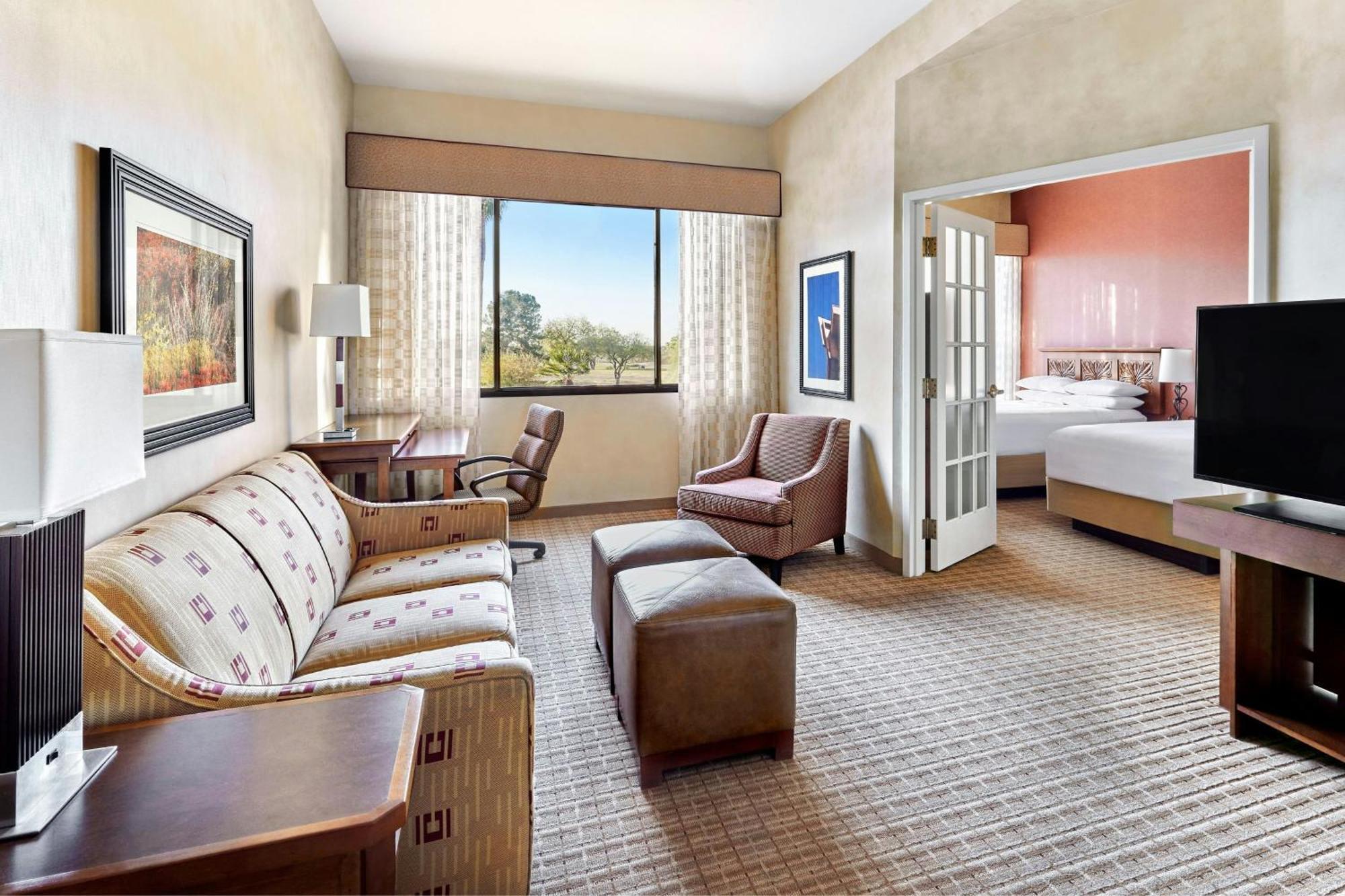 One-Bedroom 2 Double Bed Suite with View