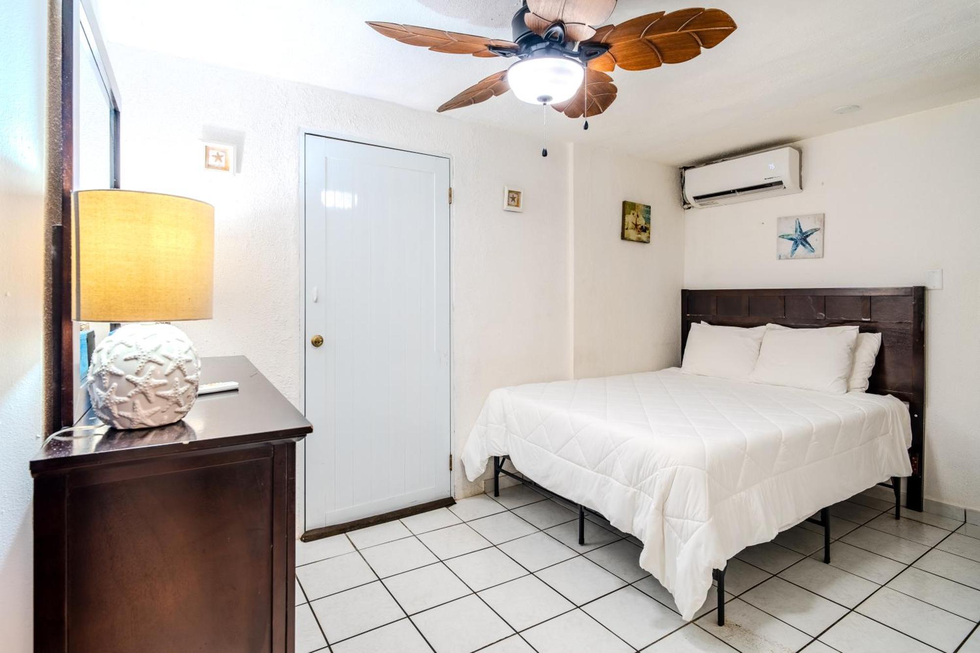 Queen Room With Partial Garden View
