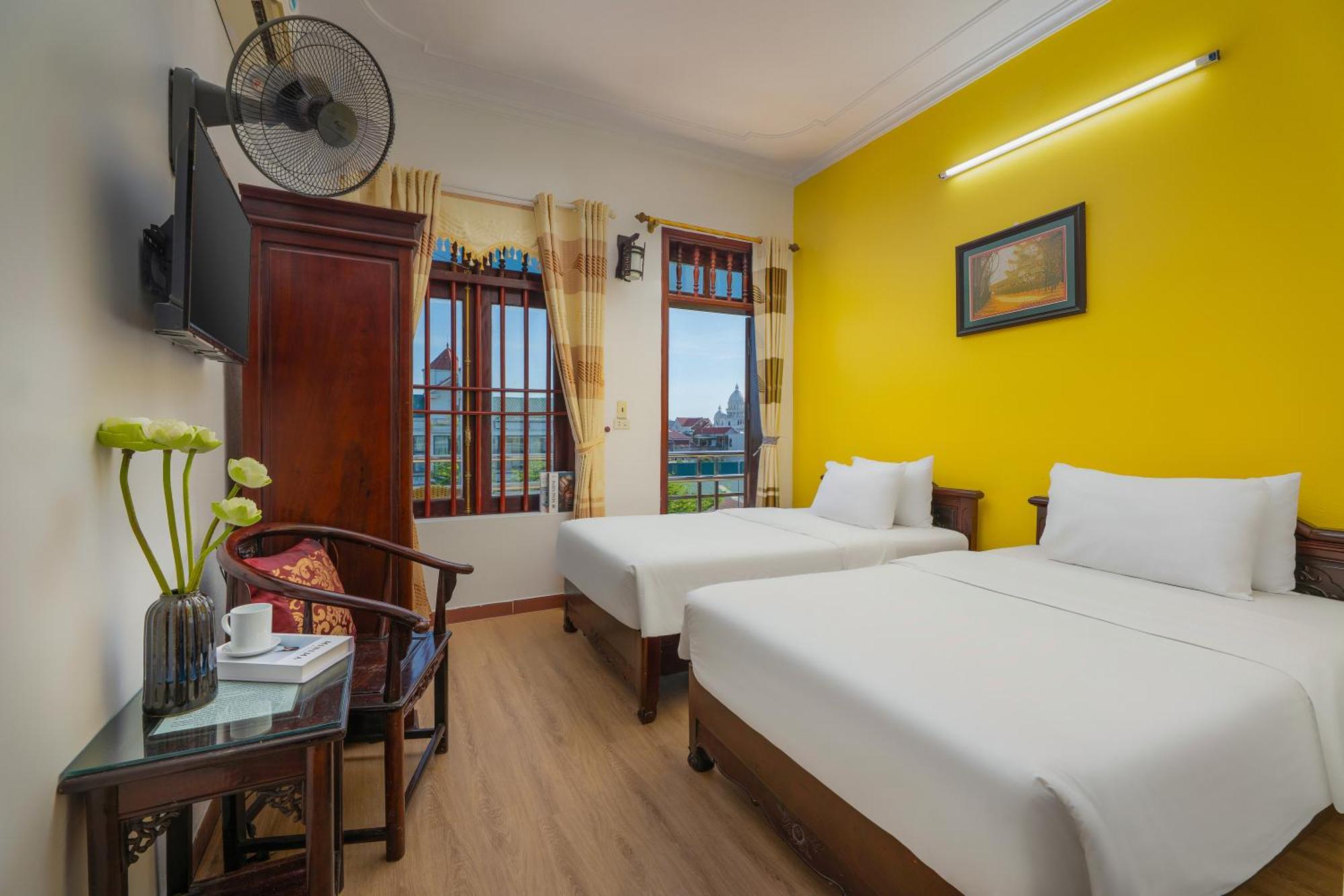 Deluxe Double or Twin Room with Balcony
