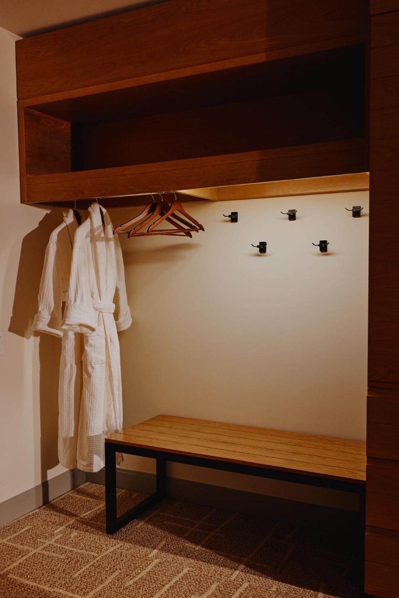 Grand Deluxe King Room