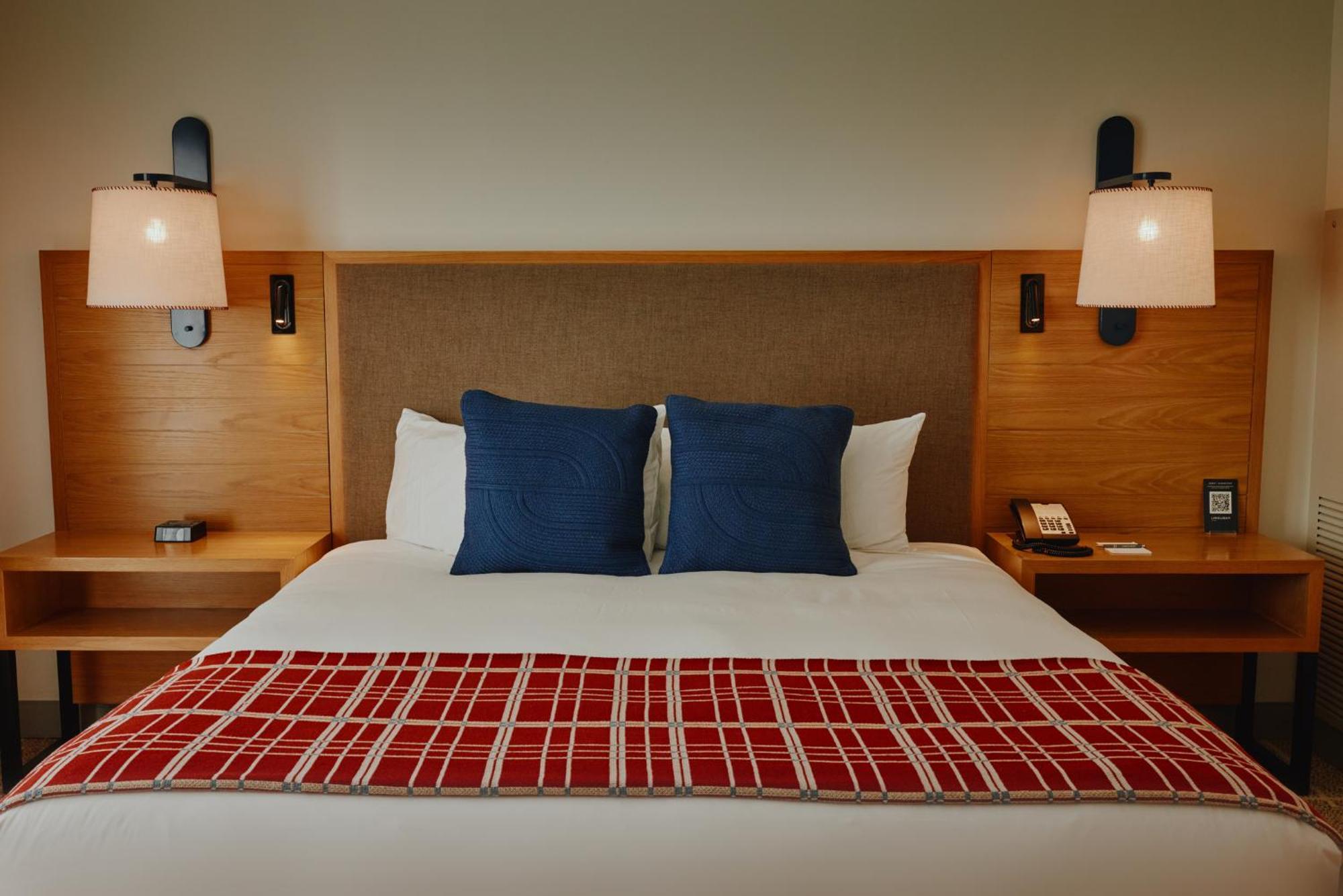 Grand Deluxe King Room