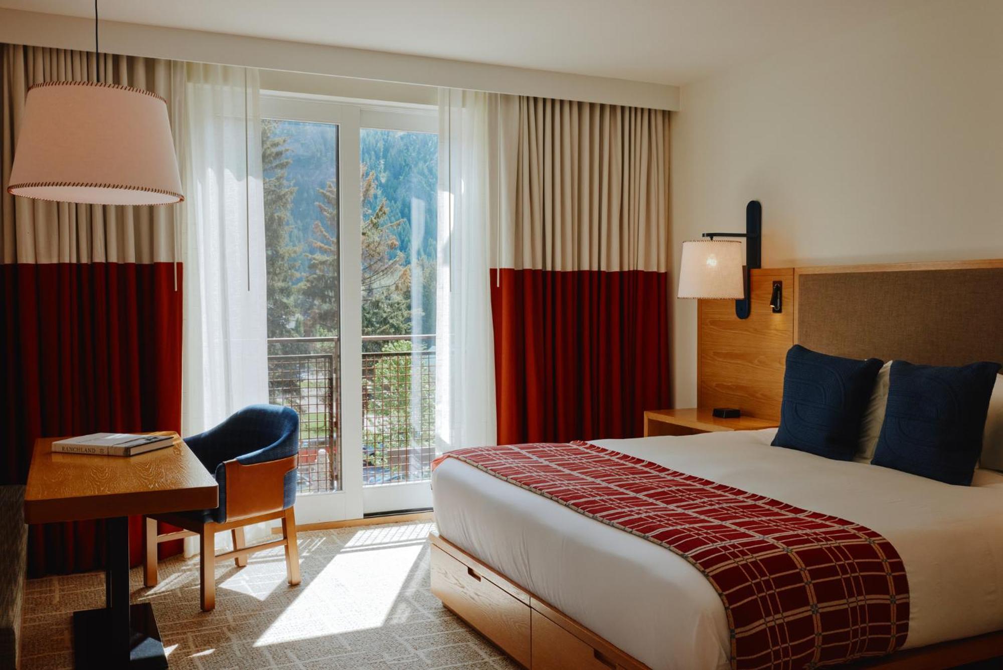 Grand Deluxe King Room