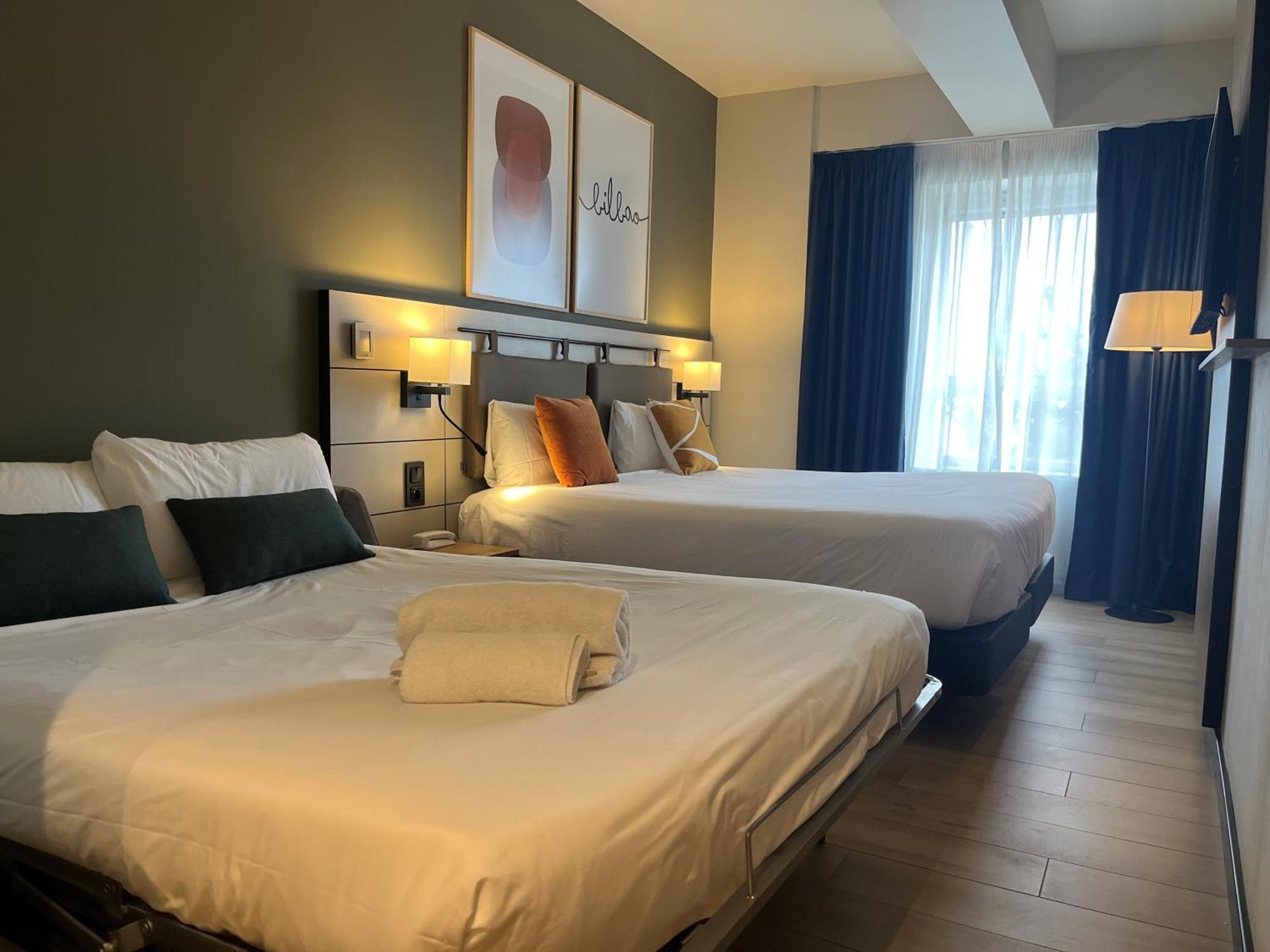 Grand Queen Room