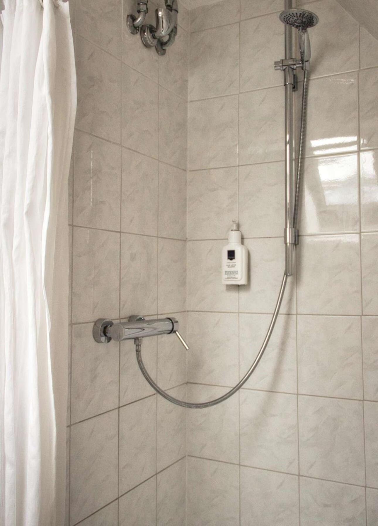 Single Room,1698848877:JPEG