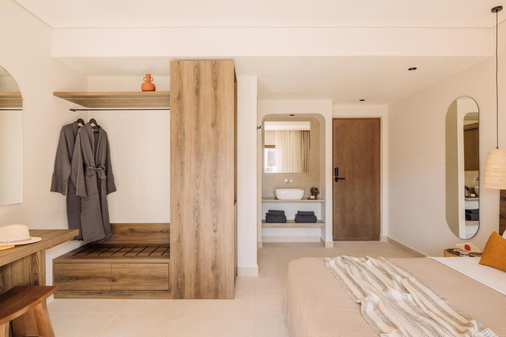 Superior Double Room Inland View