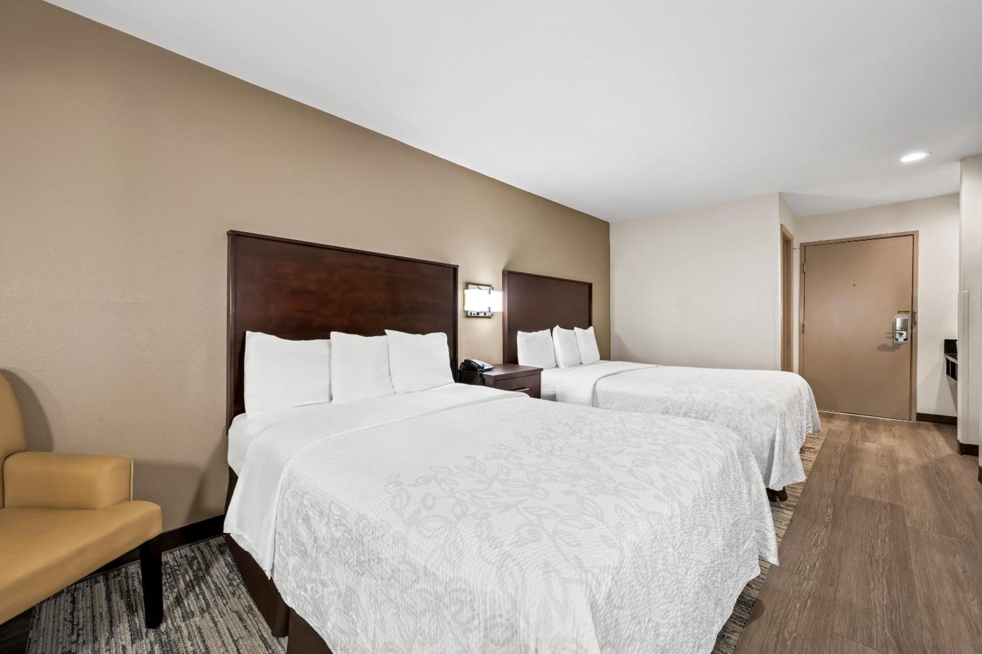 Deluxe Room with Two Queen Beds Smoke Free