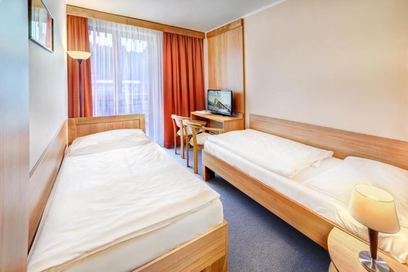 Economy Twin Room