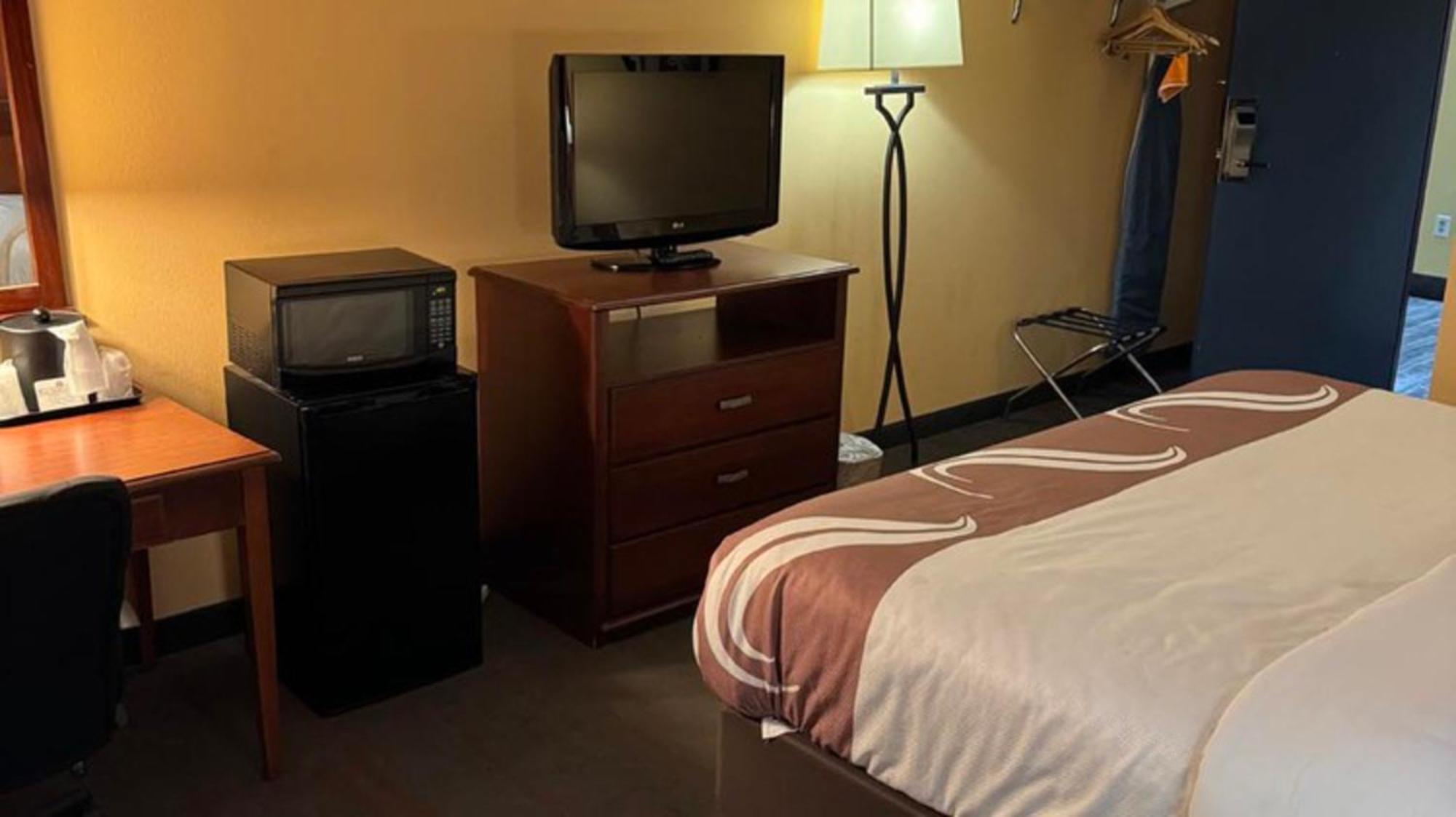 King Room - Non-Smoking