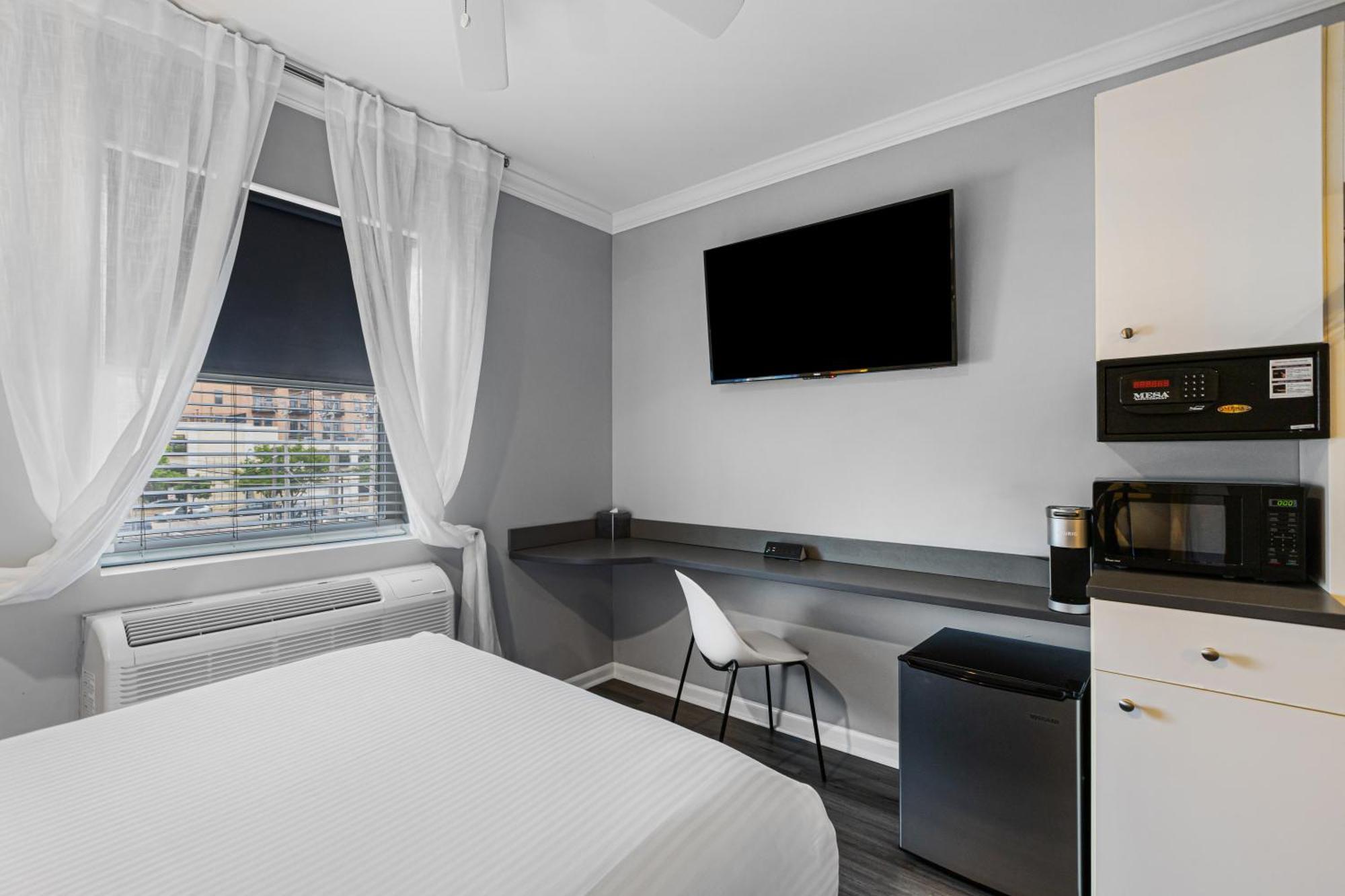 Double Room - Non-Smoking