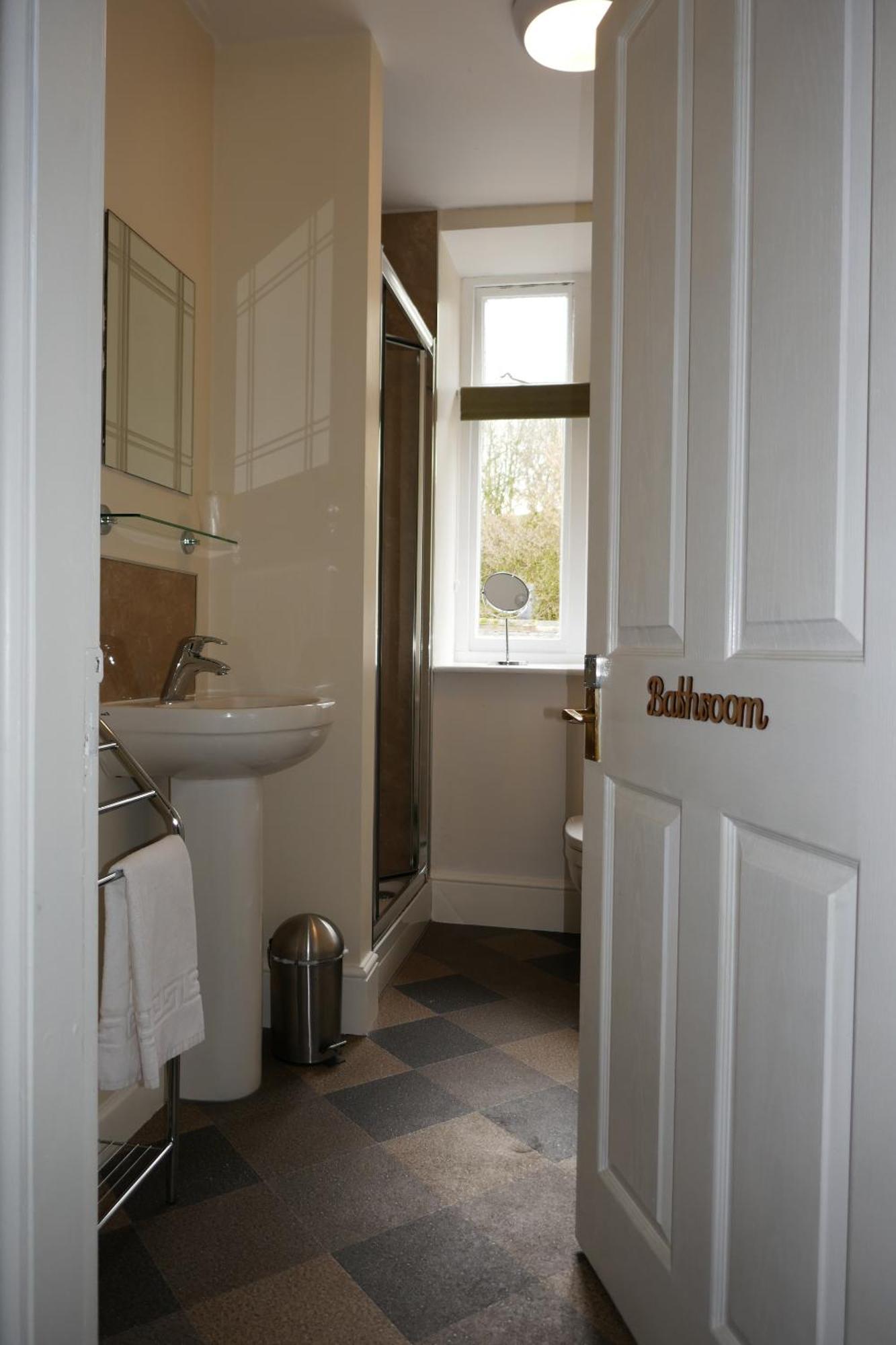 Triple Room Shower,1699080777:JPEG