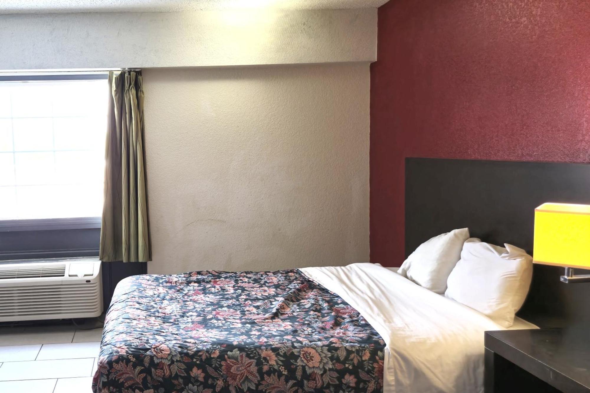 King Bed Non-Smoking
