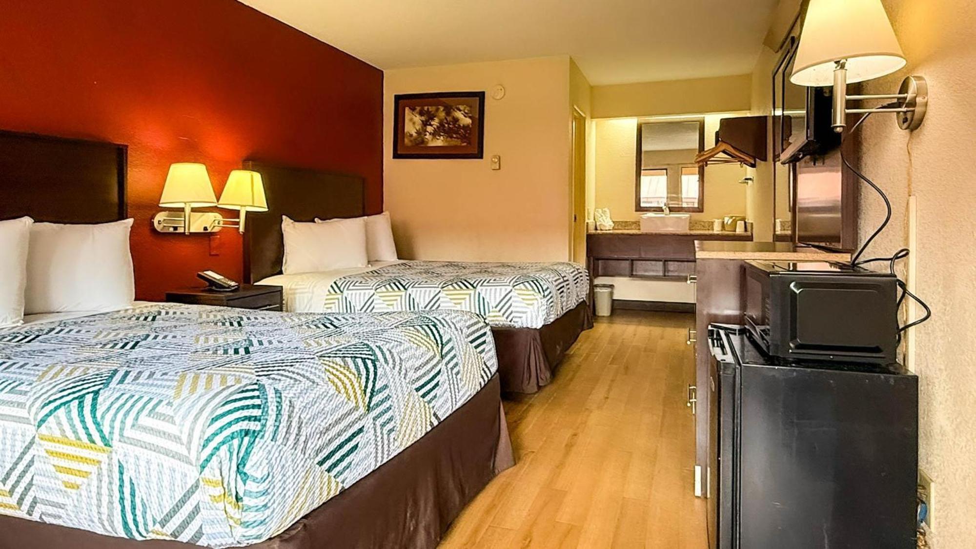 Quadruple Room - Disability Access - Non-Smoking