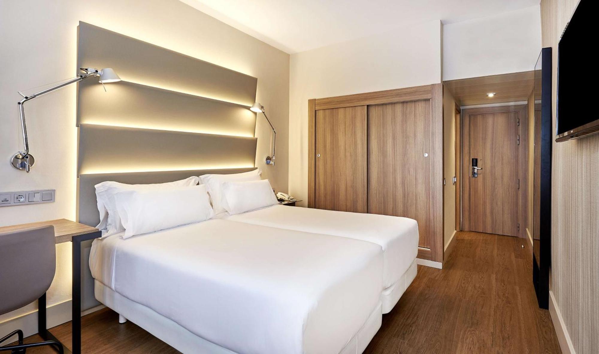Standard Double or Twin Room,1704845305:JPEG