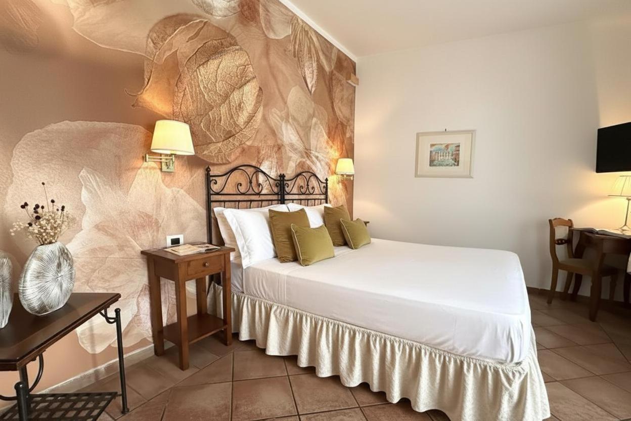 Double or Twin Room Garden Access