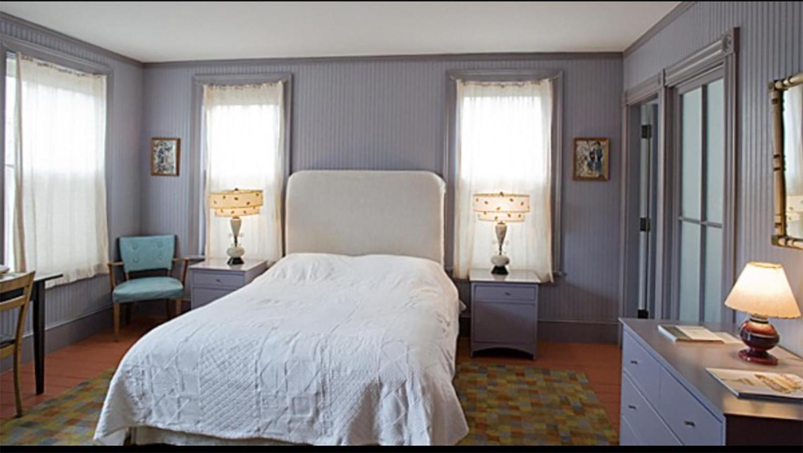 Deluxe Standard Queen Room,1746886357:JPEG