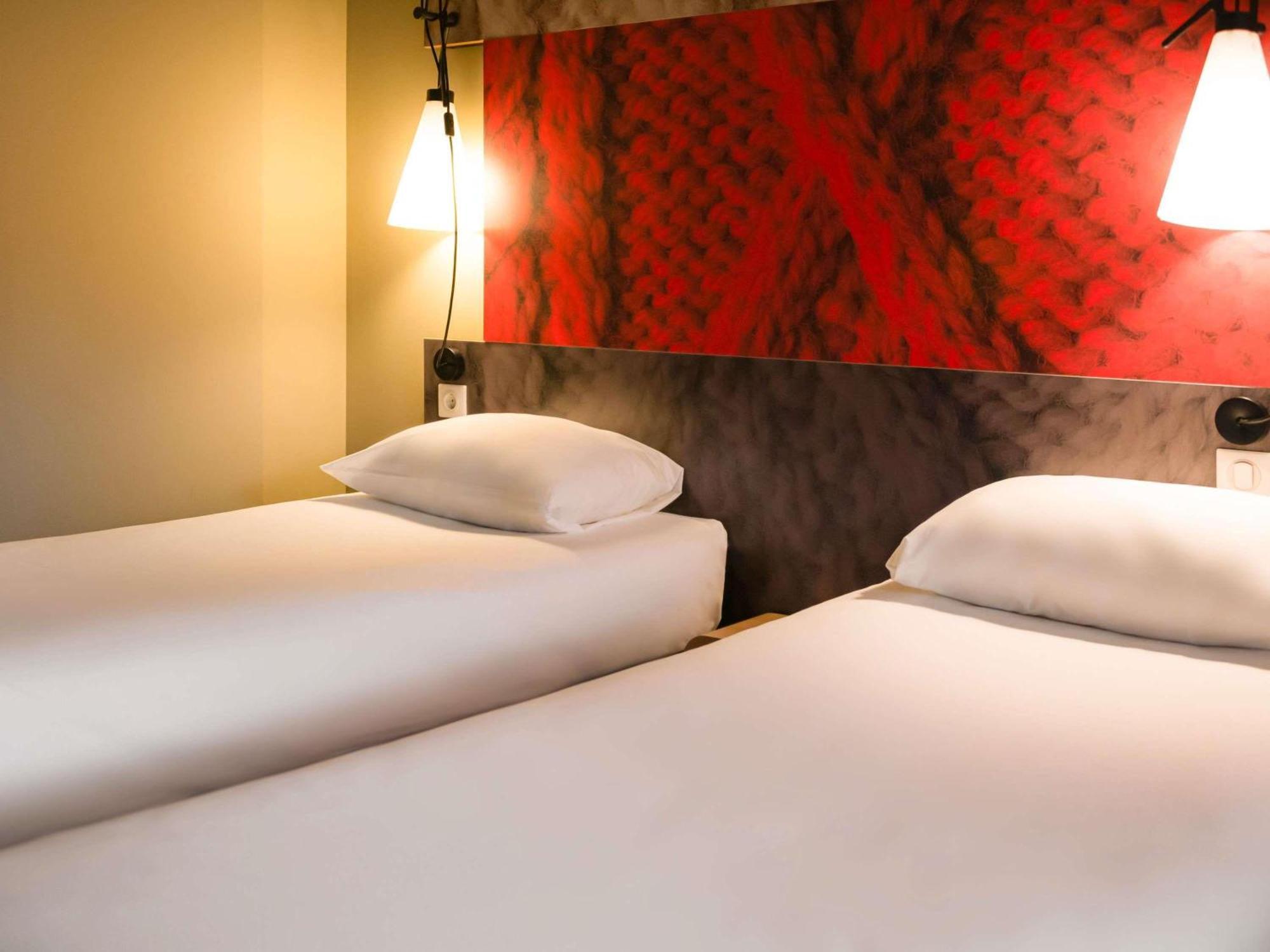 Standard Twin Room with 2 single beds