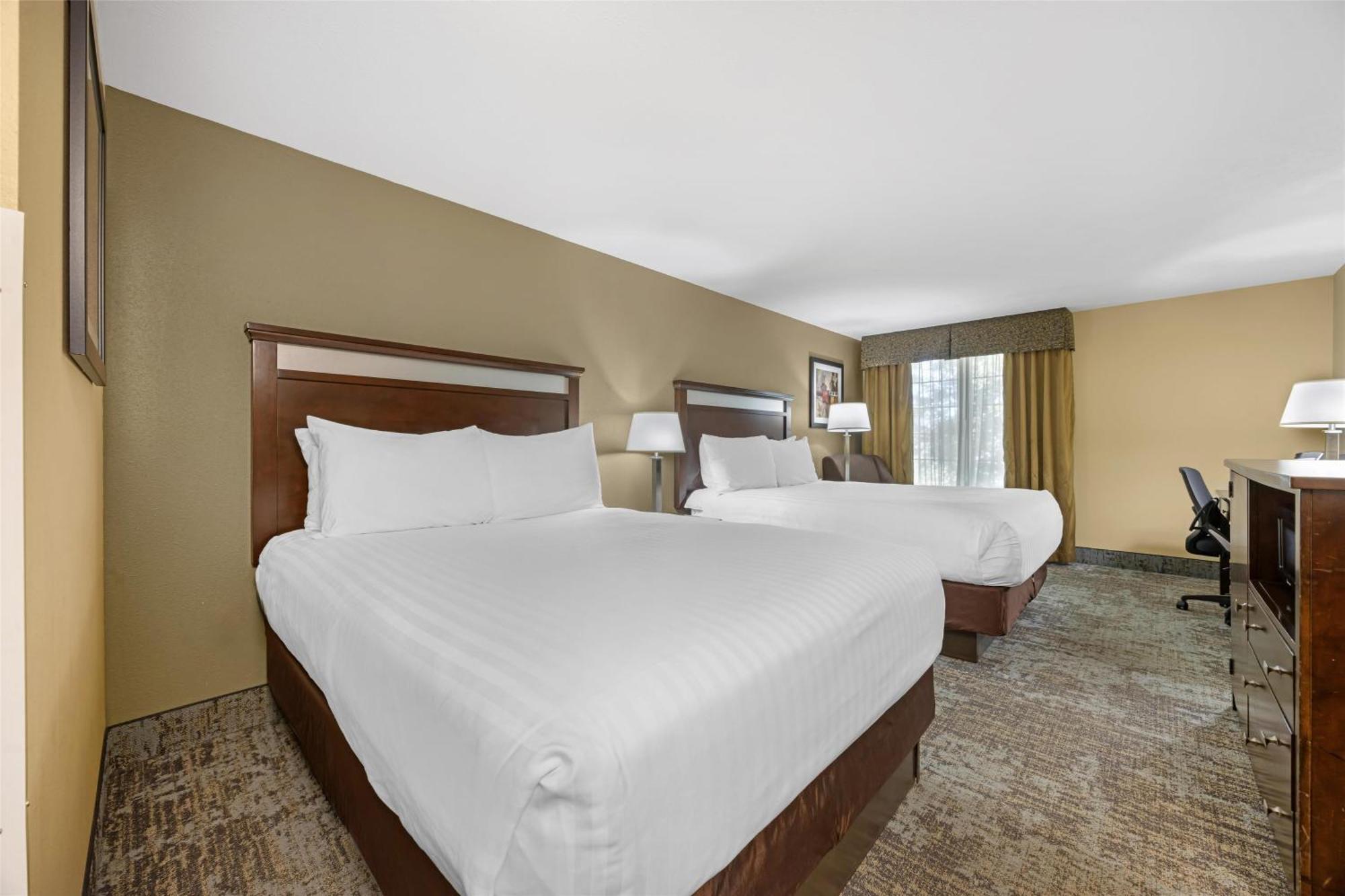 Queen Room Two Queen Beds Non-Smoking