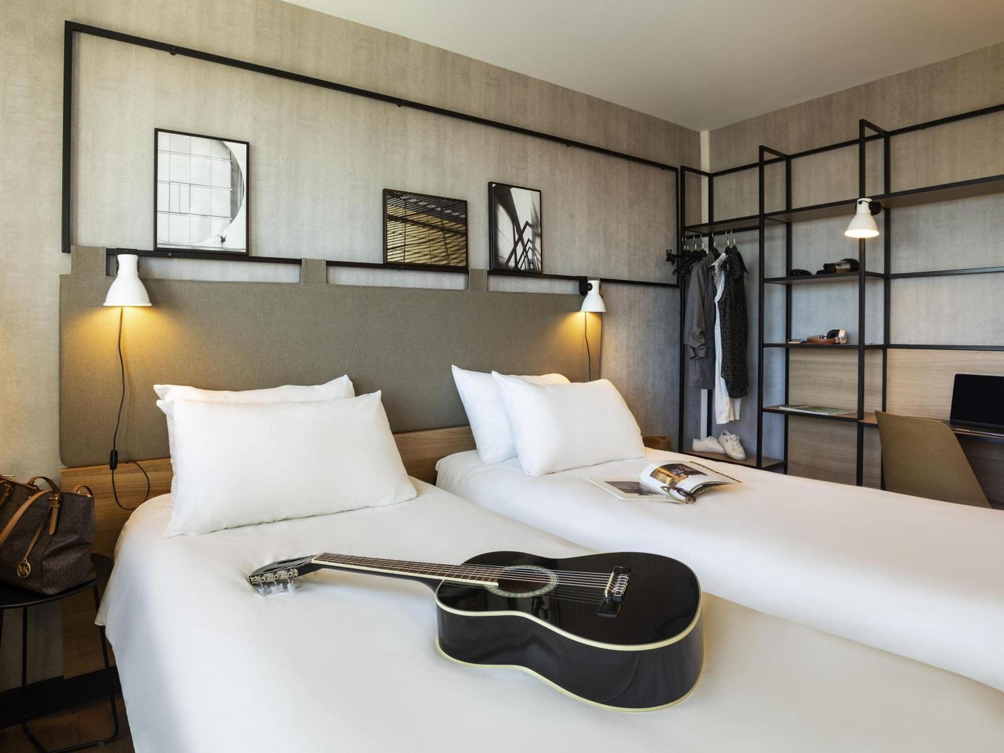 Standard Twin Room