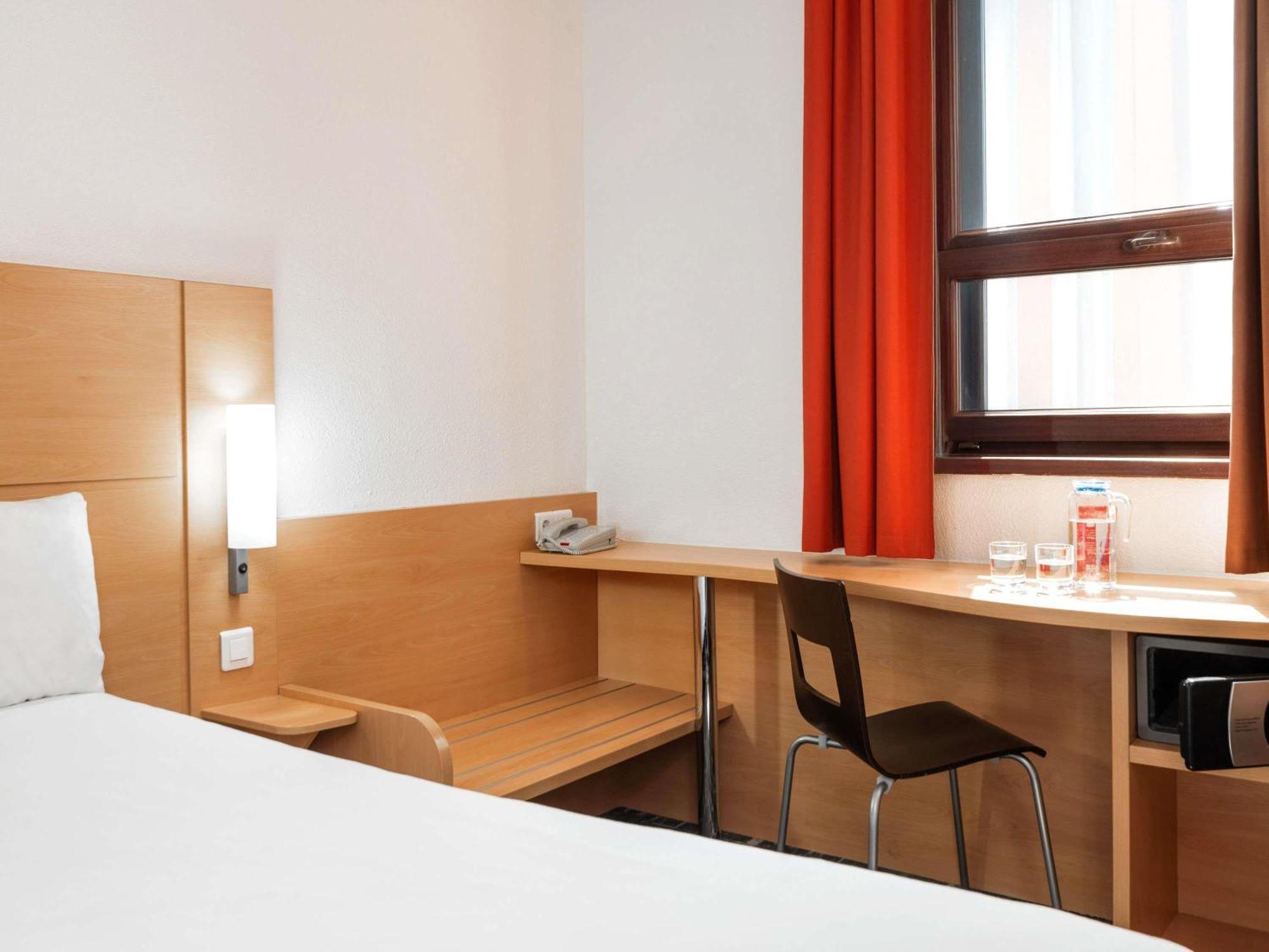Standard Double Room with City View