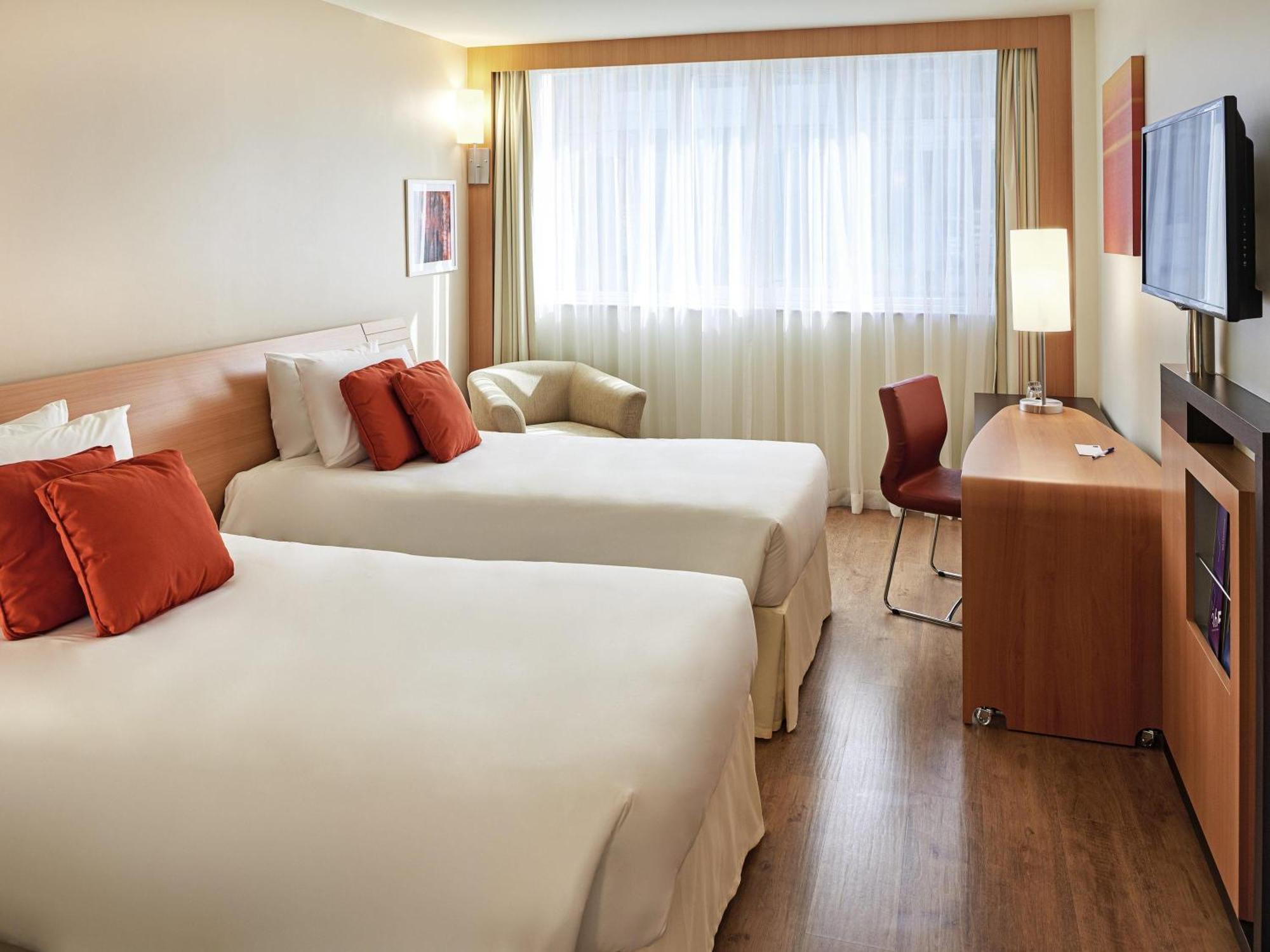 Superior Apartment Two Single Beds Side Sea View