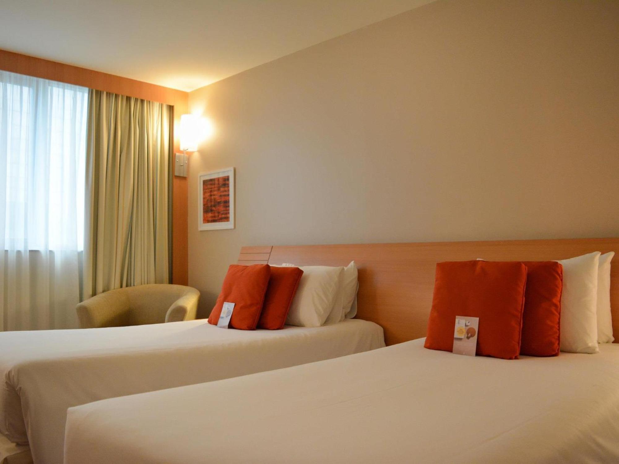 Superior Apartment Two Single Beds Side Sea View