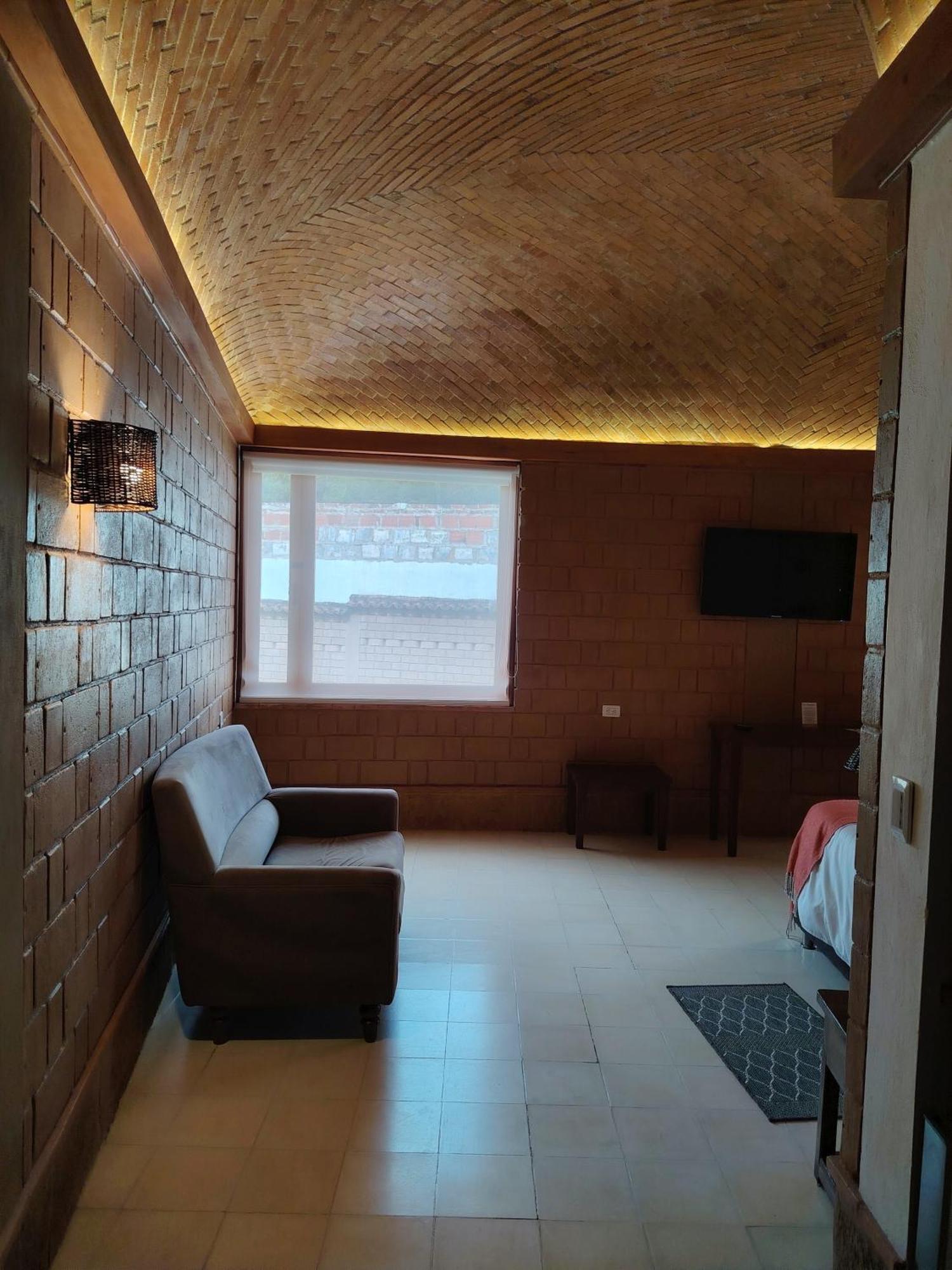 Junior Suite,1705106895:JPEG