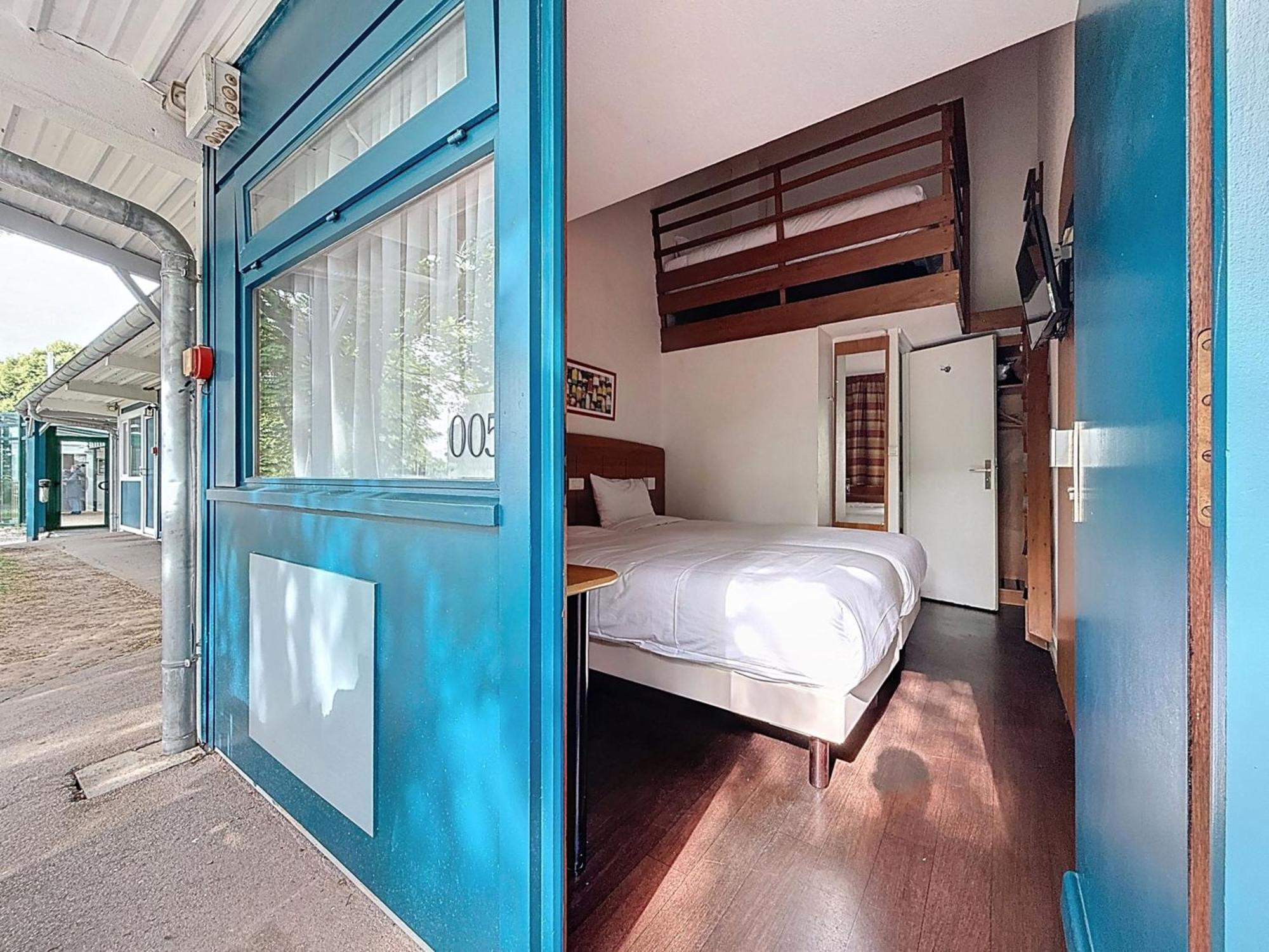 Standard Room 2 Single Beds 1 Single Bed mezzanine