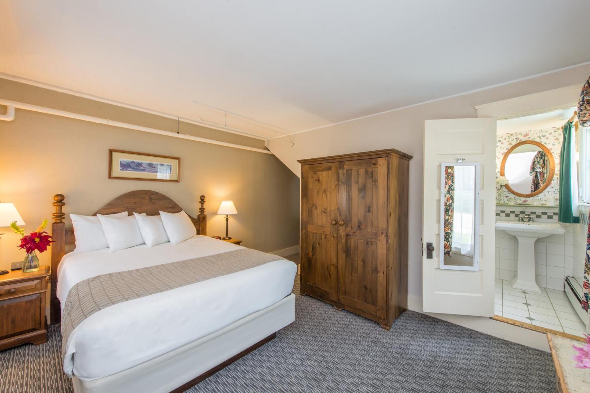Mountain View Suite Two Room