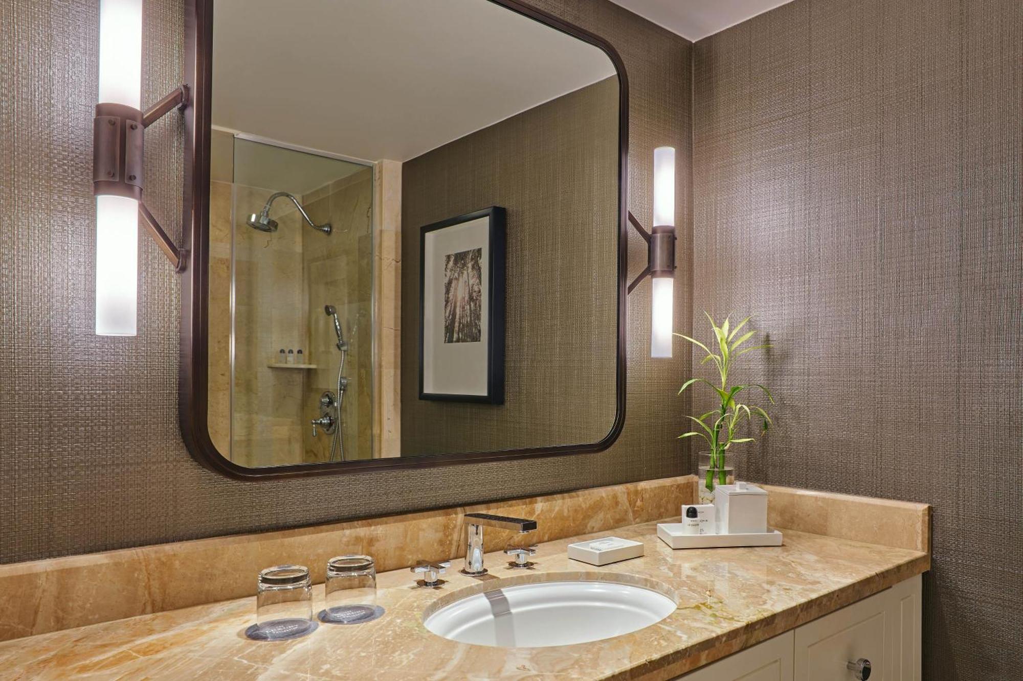 Club lounge access Guest room 2 Double