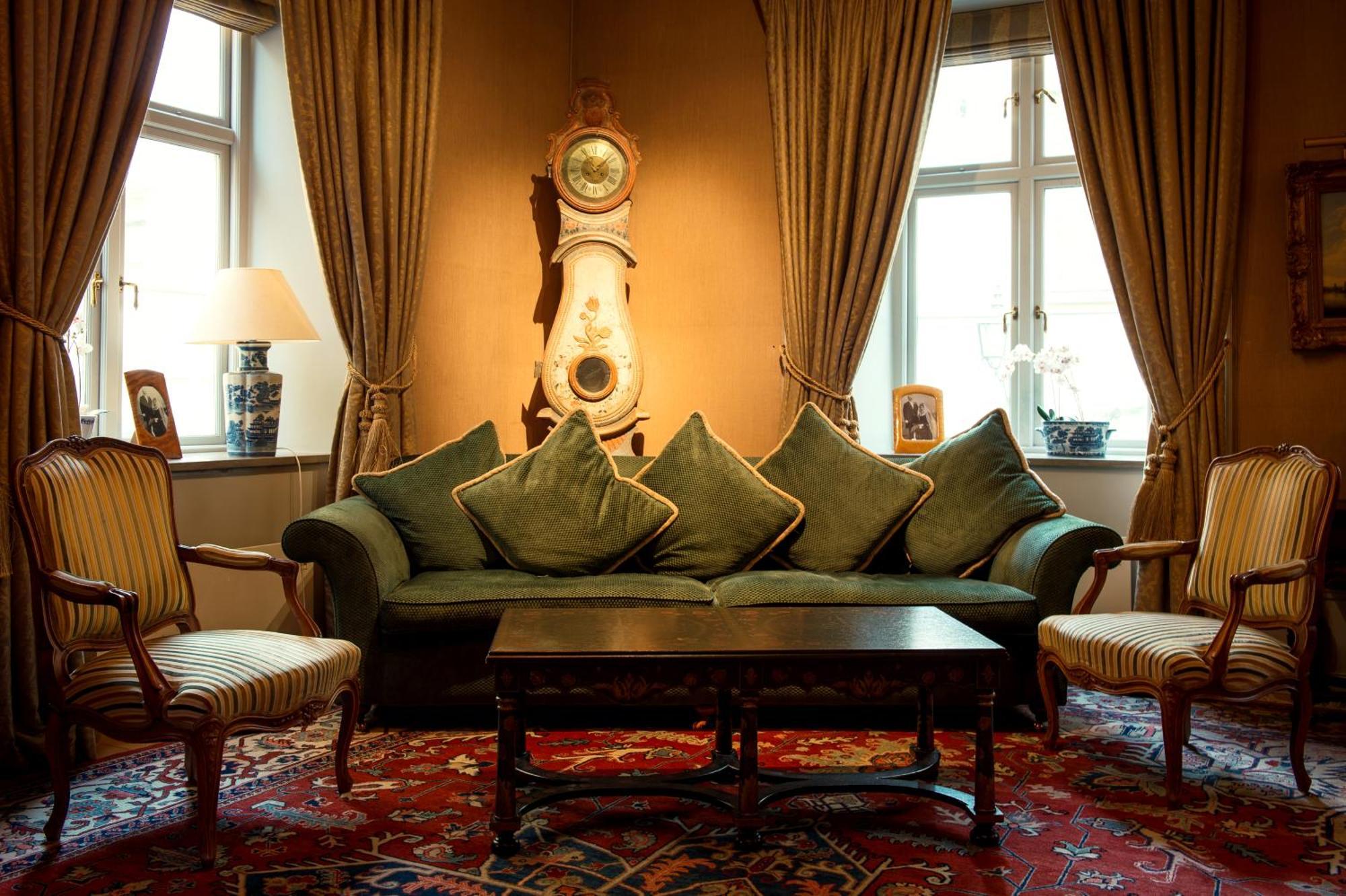 Luxury Suite