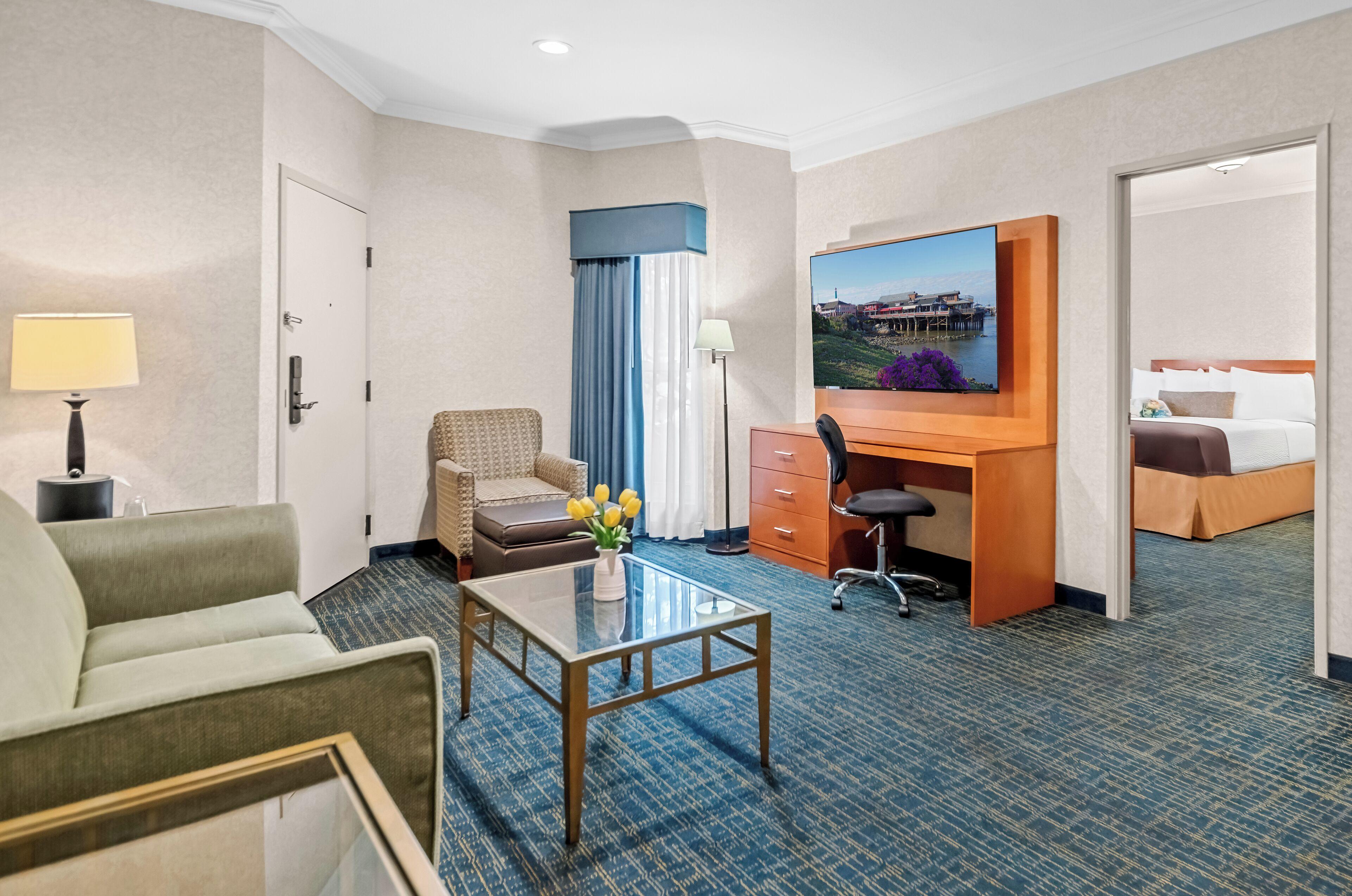 Suite Room Three Queen Beds