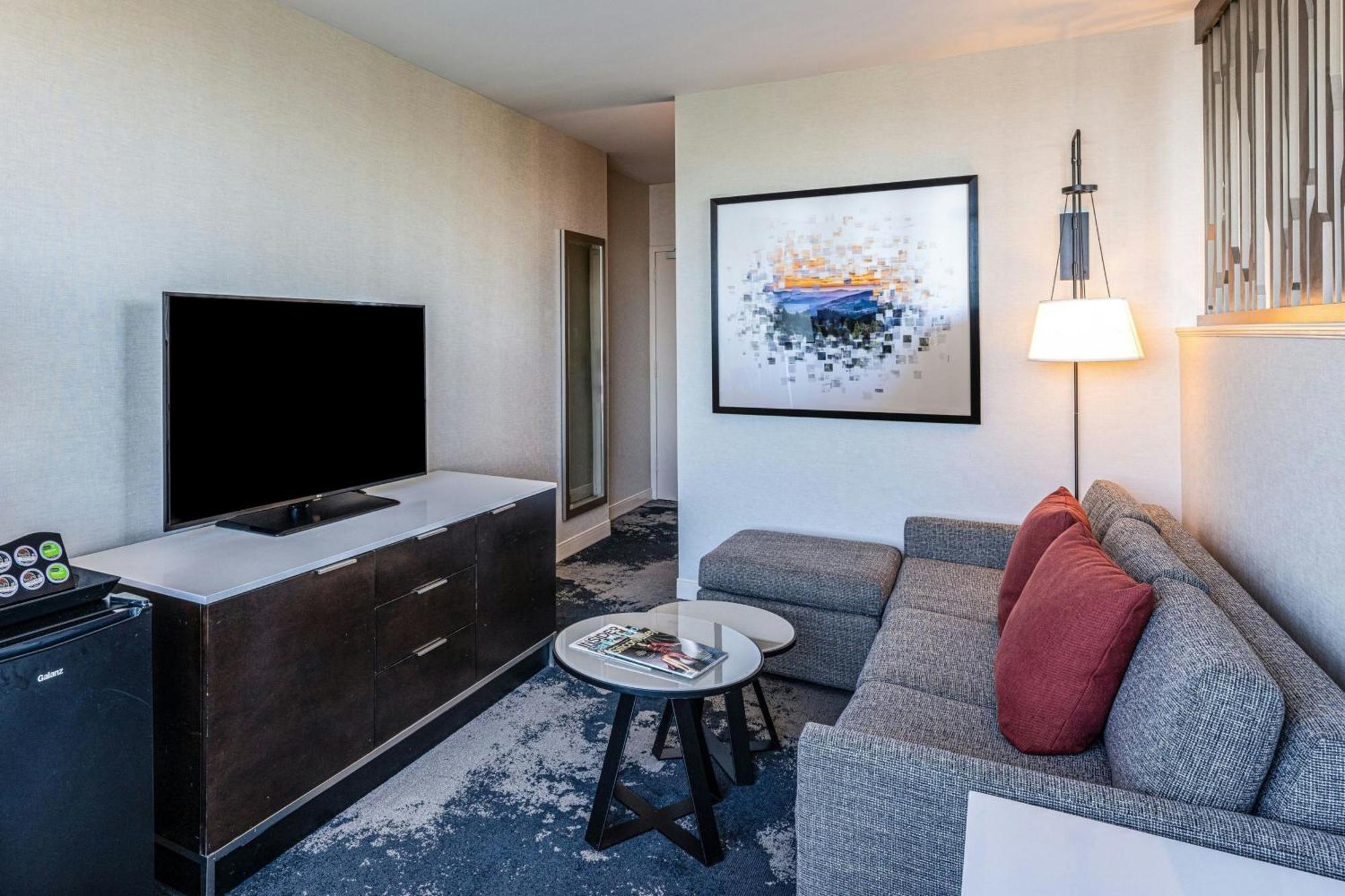 Junior King Suite with Sofa Bed