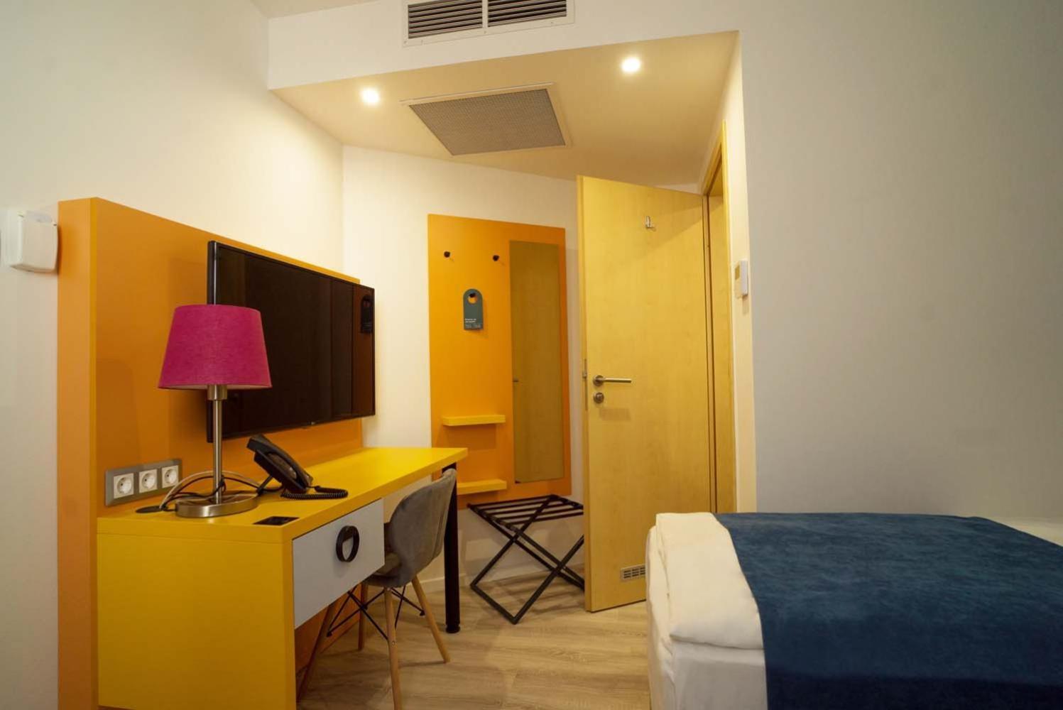 Single Room
