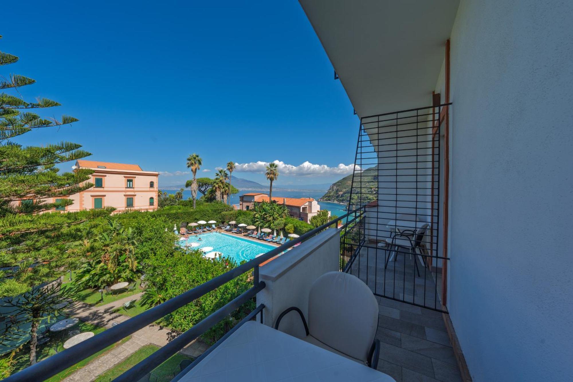 Standard Double or Twin Room with Sea View