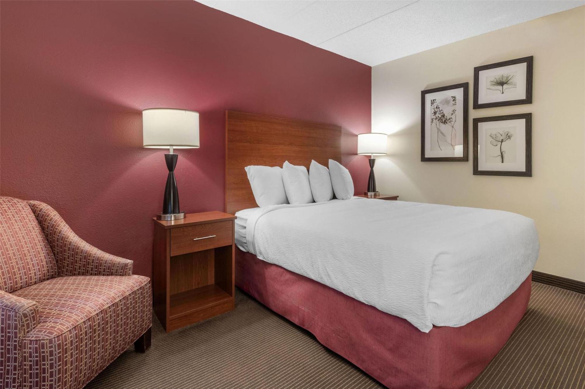 Queen Room Mobility Access