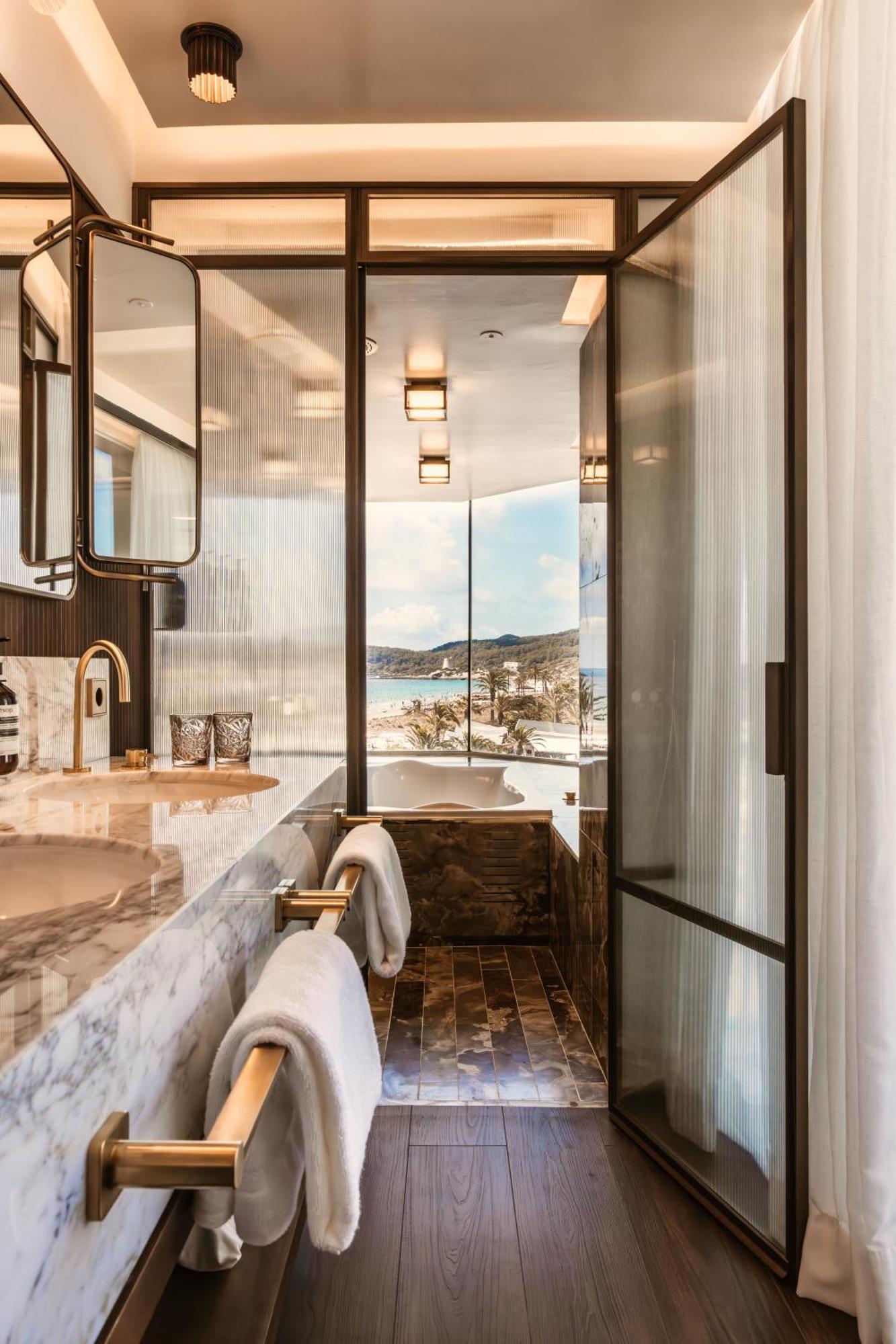Solstice Junior Suite