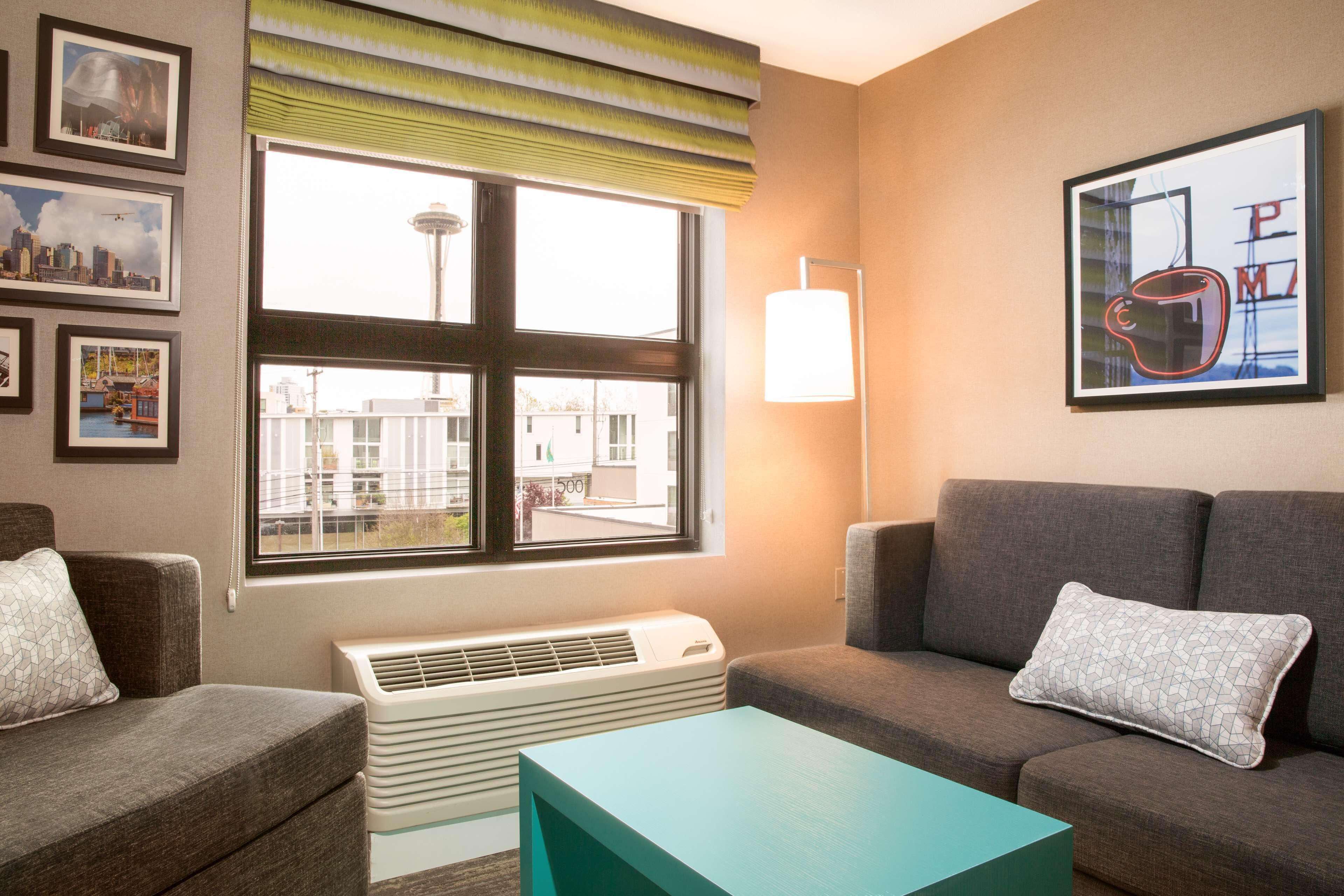 One-Bedroom King Suite Non-Smoking