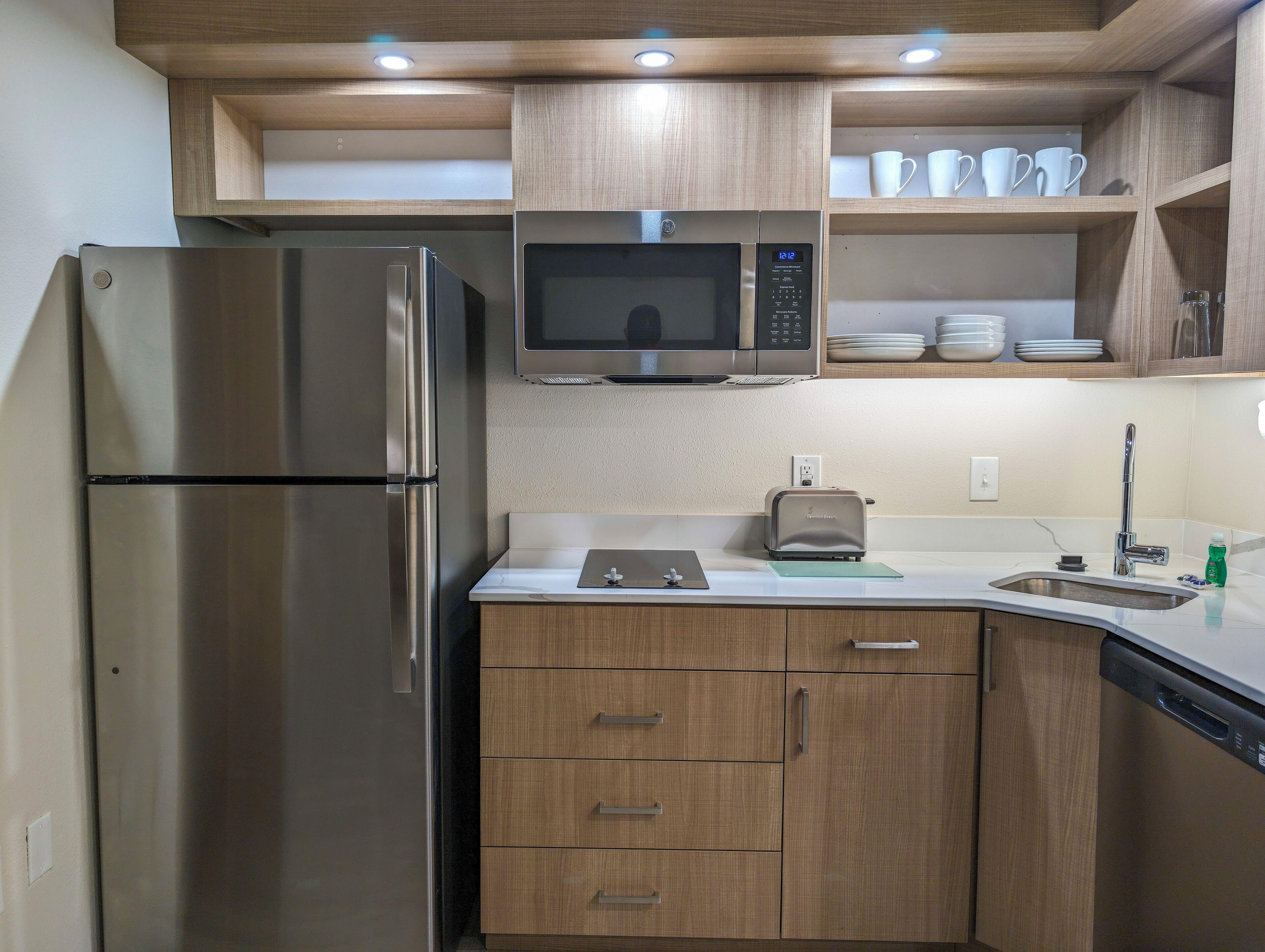 King Studio Suite Kitchen