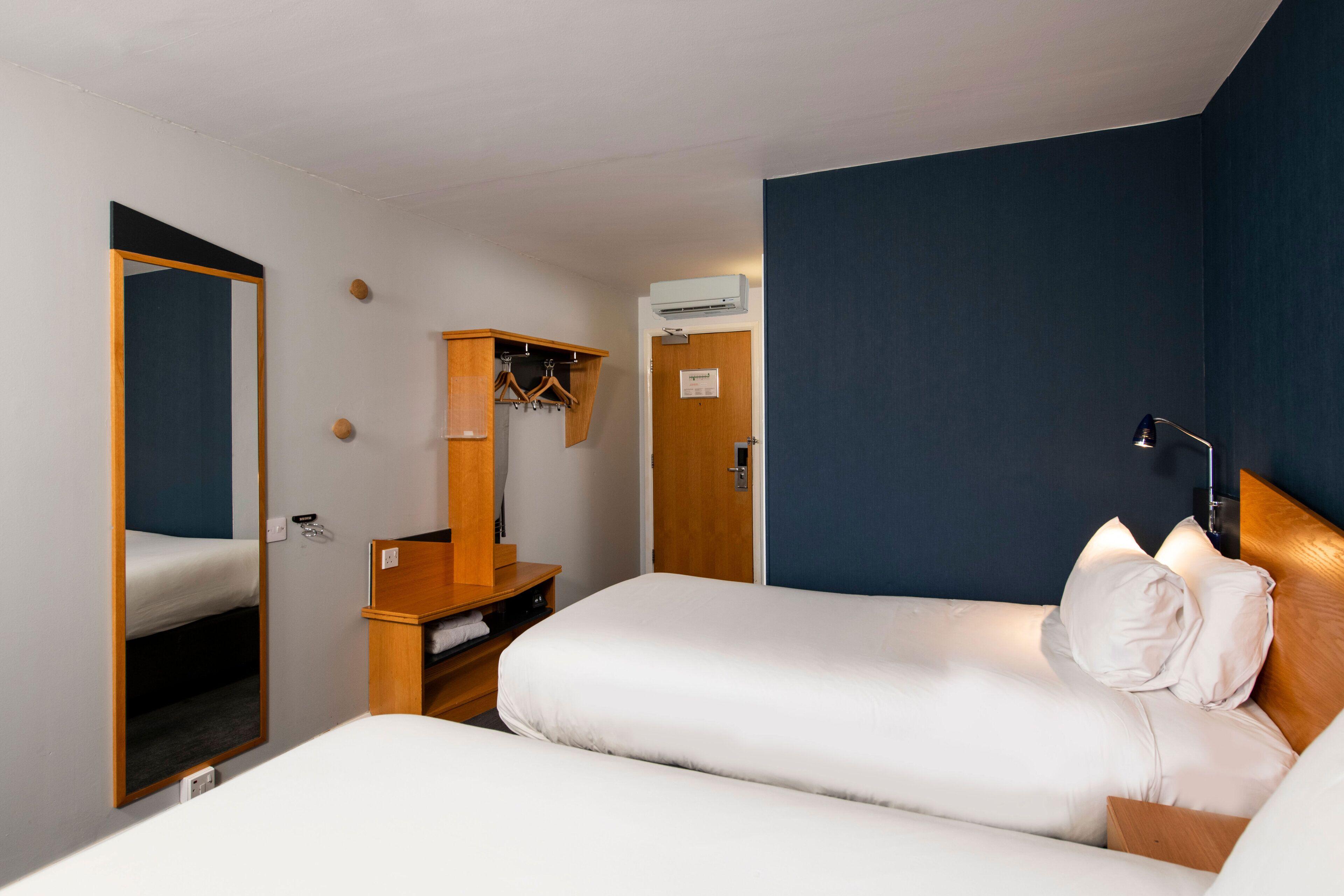 Standard Twin Room Hot