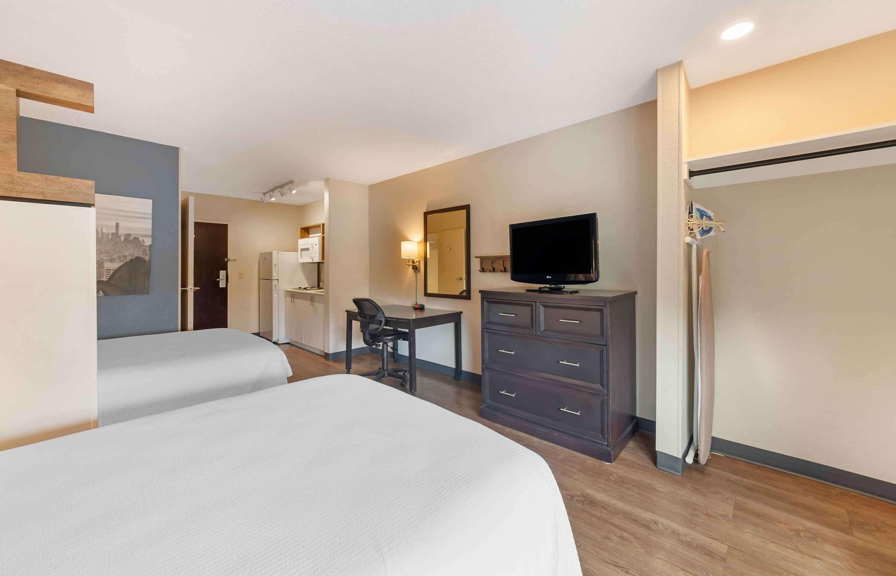 Superior Studio 2 Double Beds Non-Smoking