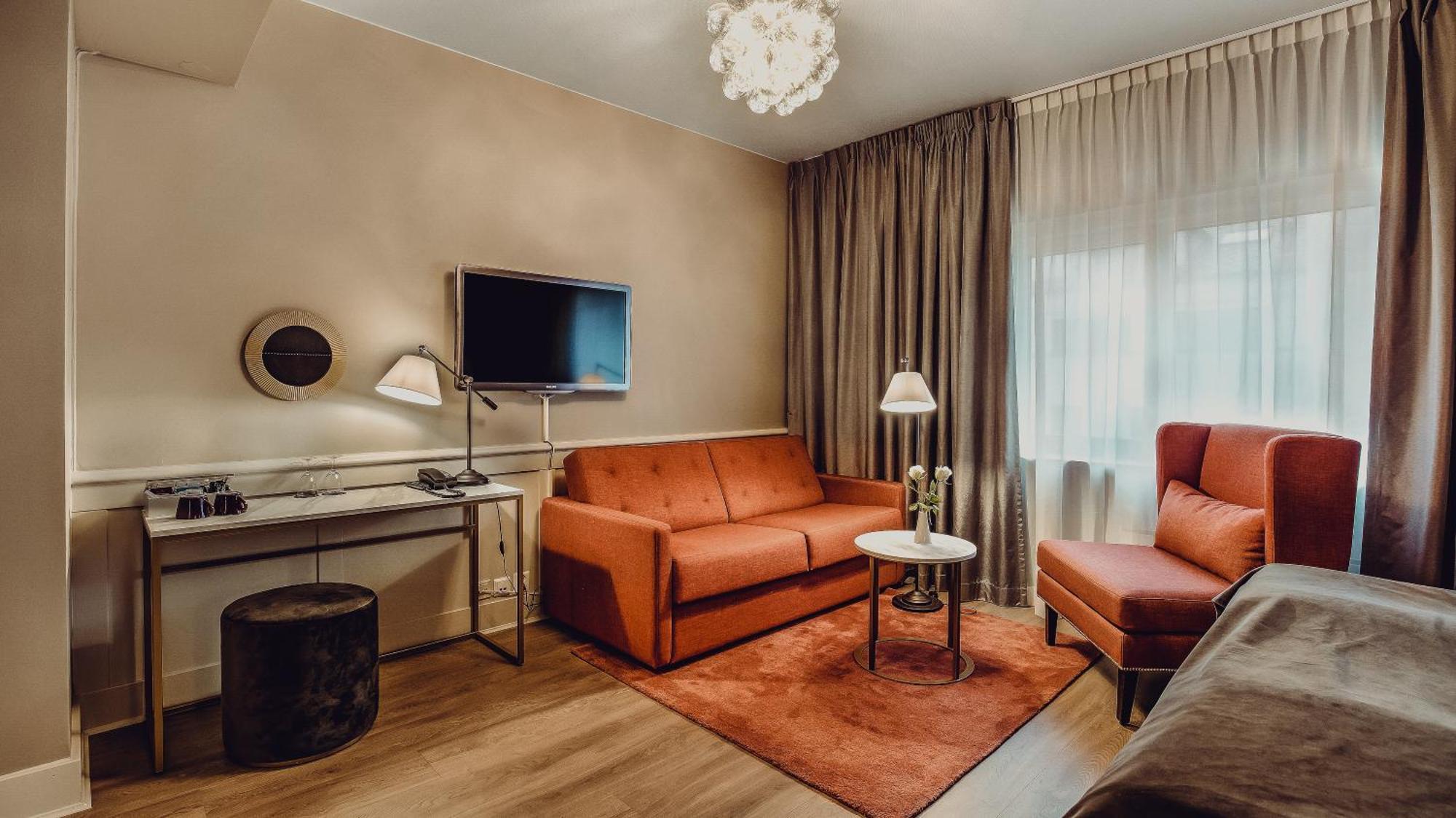 Deluxe Double or Twin Room