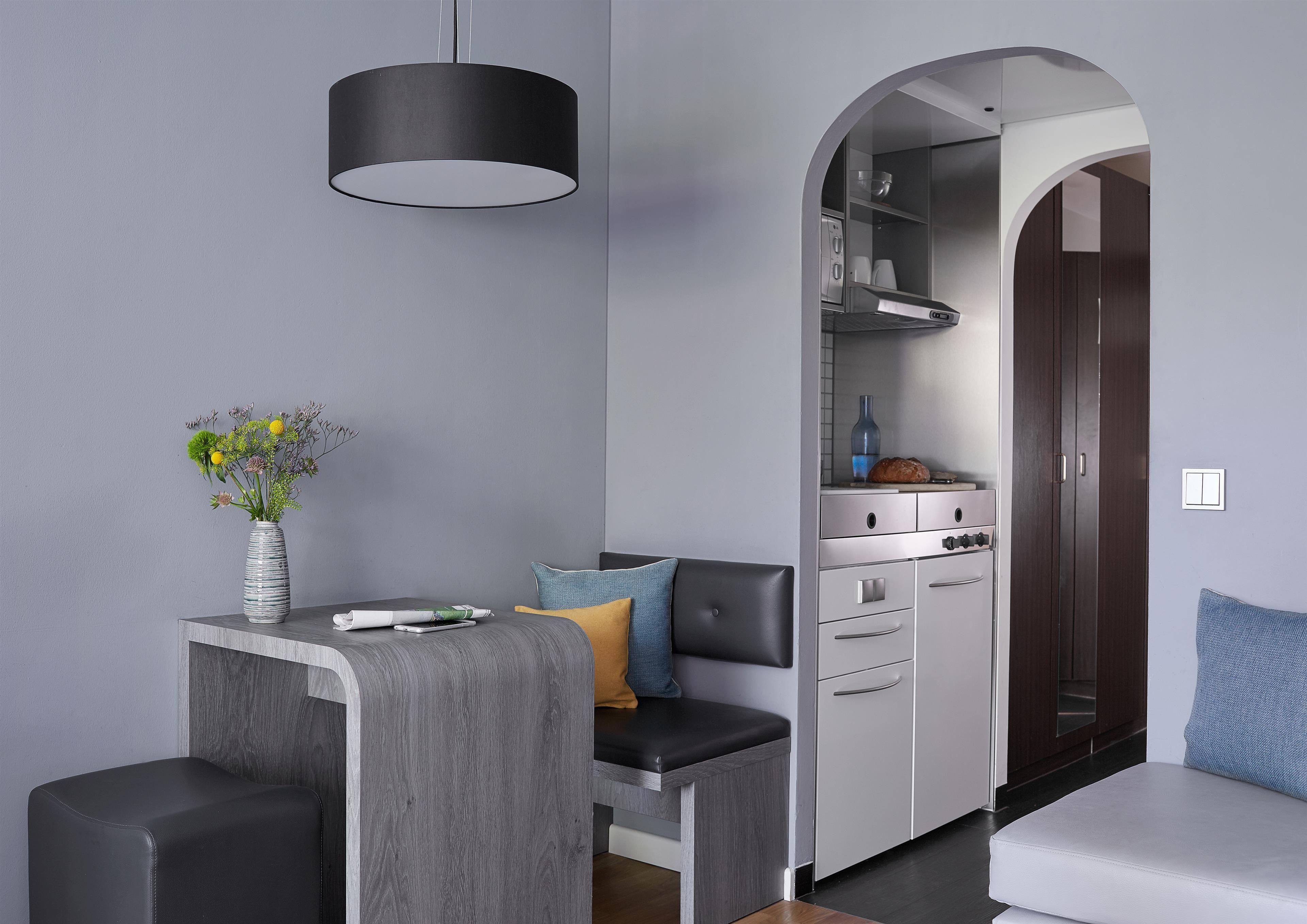 Apartment French