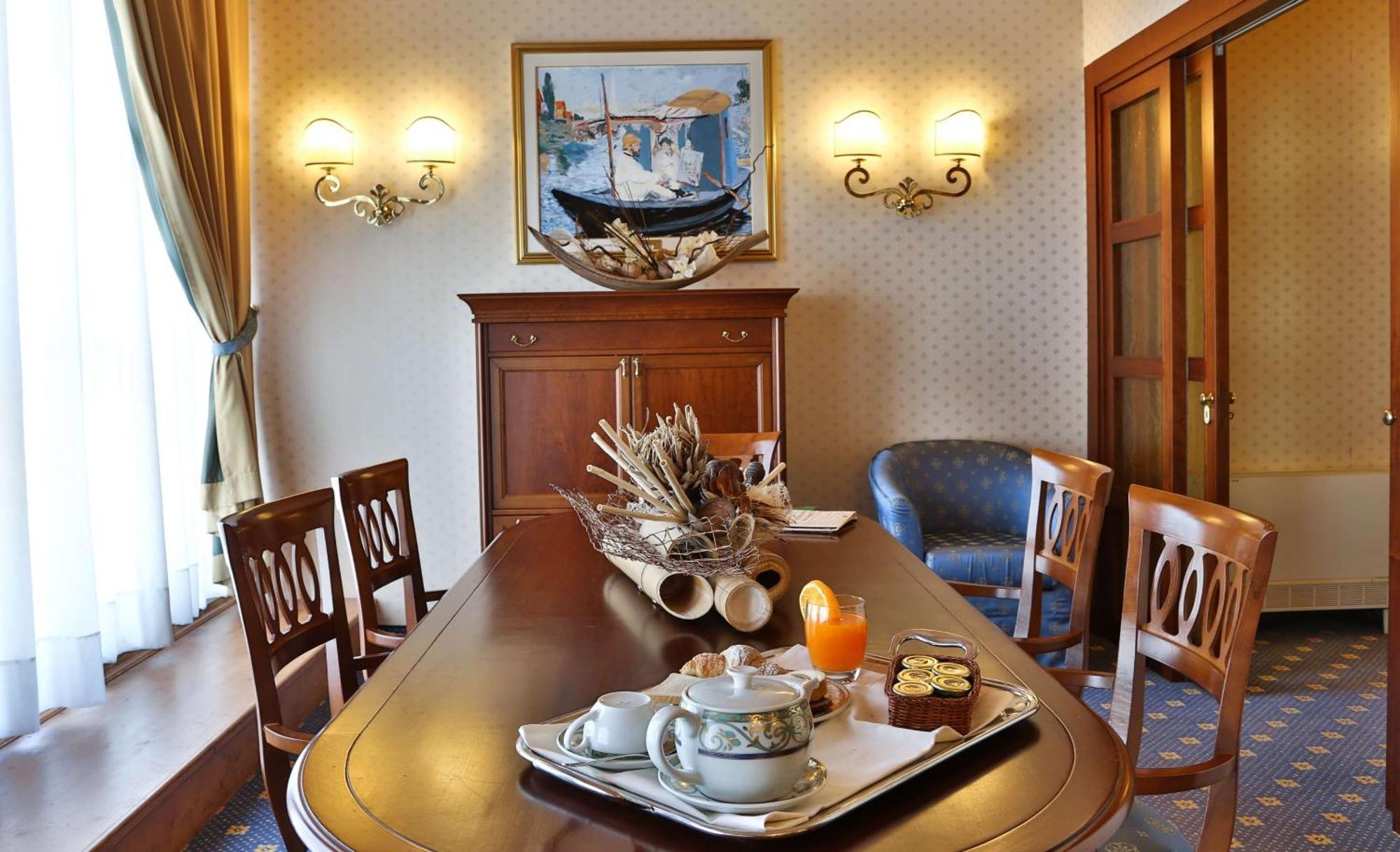 Imperial King Suite